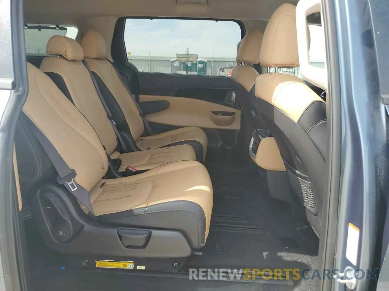 12 Фотография поврежденного автомобиля KNDNC5H36R6441375 KIA CARNIVAL E 2024