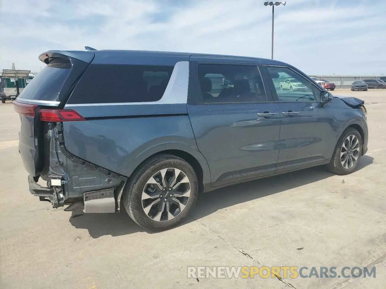 3 Фотография поврежденного автомобиля KNDNC5H36R6441375 KIA CARNIVAL E 2024