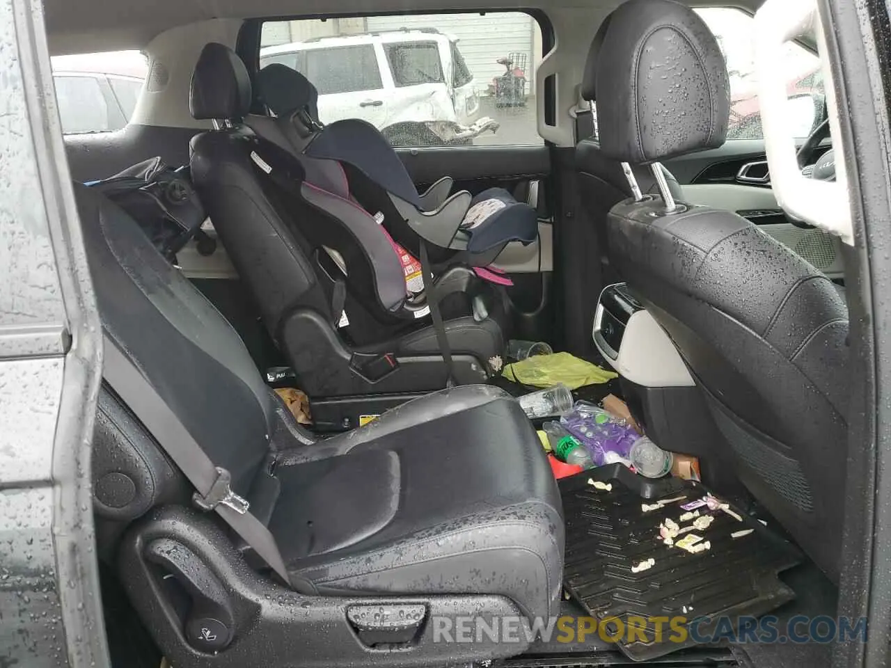 10 Фотография поврежденного автомобиля KNDNC5H38R6439921 KIA CARNIVAL E 2024
