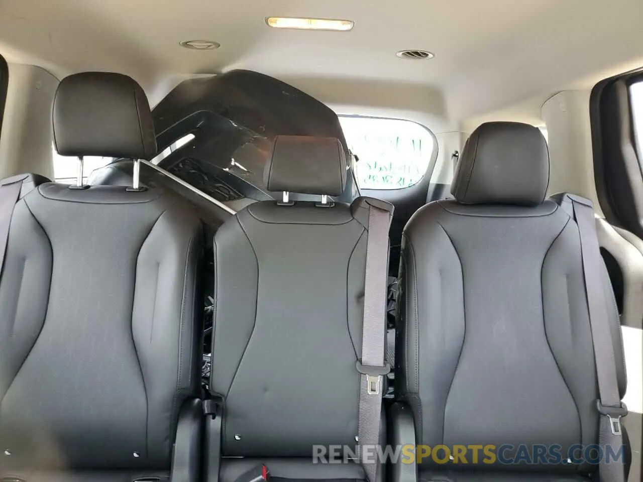 10 Фотография поврежденного автомобиля KNDNC5H3XR6404619 KIA CARNIVAL E 2024