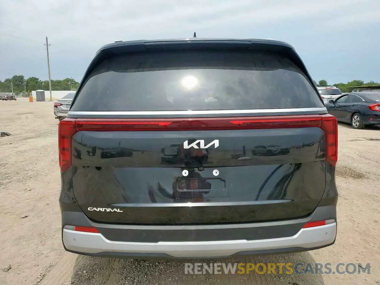 6 Photograph of a damaged car KNDNC5K33S6499880 KIA CARNIVAL E 2025