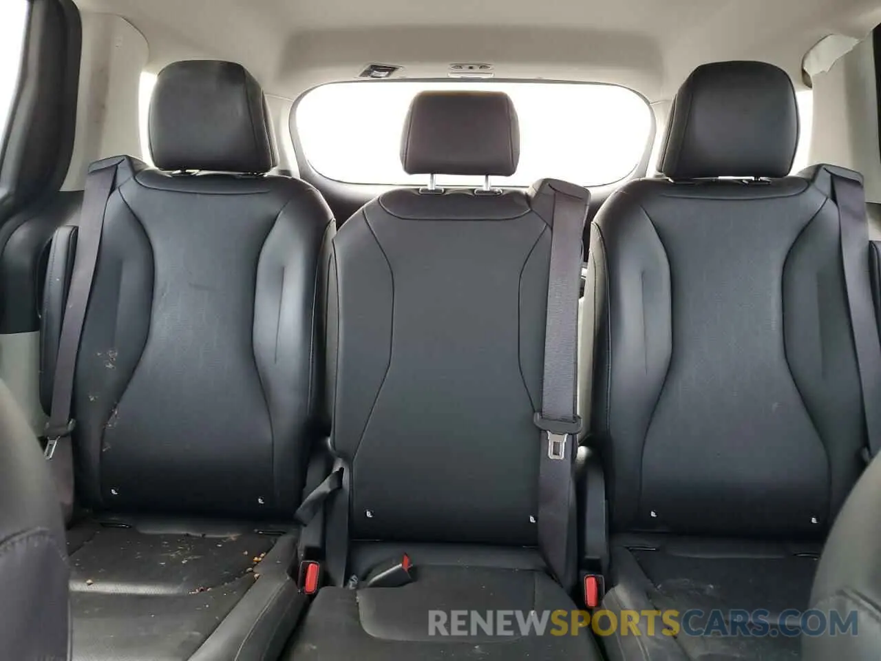 10 Photograph of a damaged car KNDNB4H30N6135991 KIA CARNIVAL L 2022