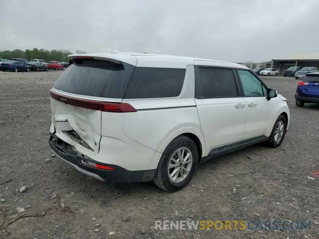 3 Photograph of a damaged car KNDNB4H33N6103374 KIA CARNIVAL L 2022