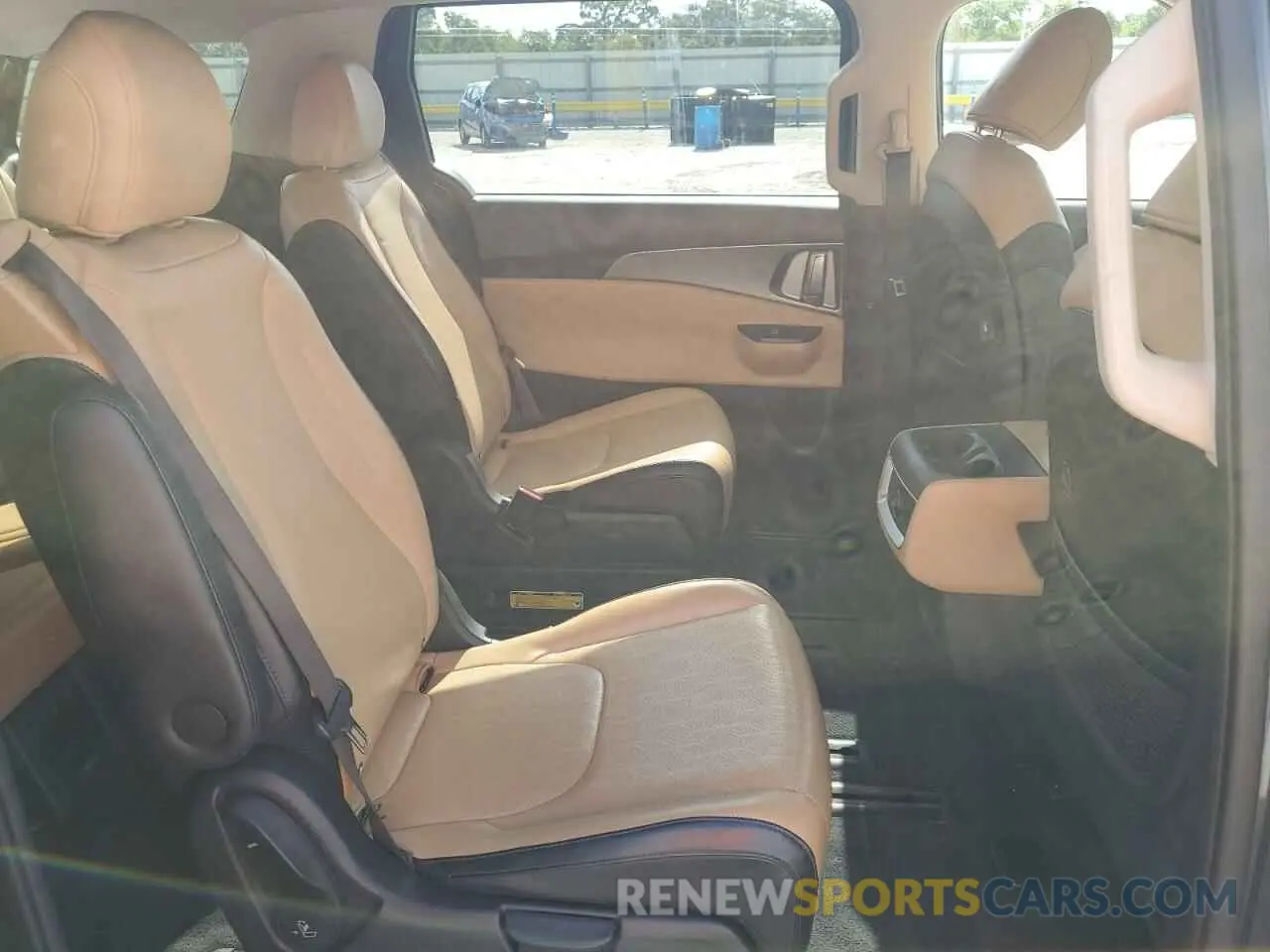11 Фотография поврежденного автомобиля KNDNB4H35N6092541 KIA CARNIVAL L 2022