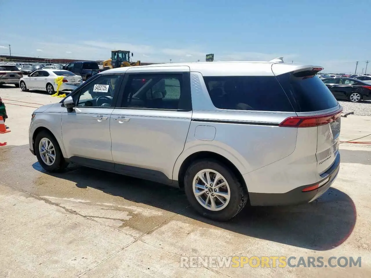 2 Photograph of a damaged car KNDNB4H35N6124453 KIA CARNIVAL L 2022