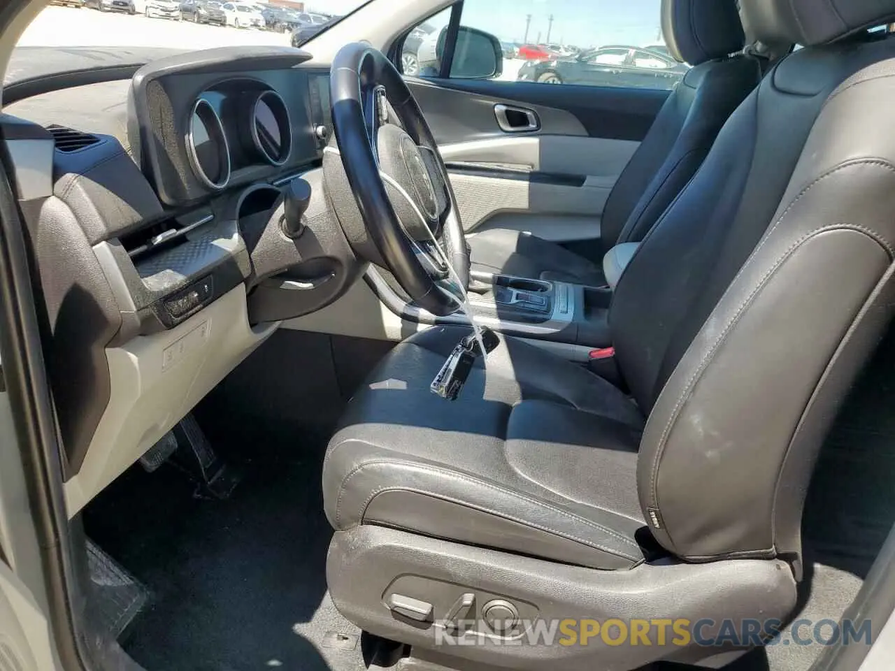 7 Photograph of a damaged car KNDNB4H35N6124453 KIA CARNIVAL L 2022