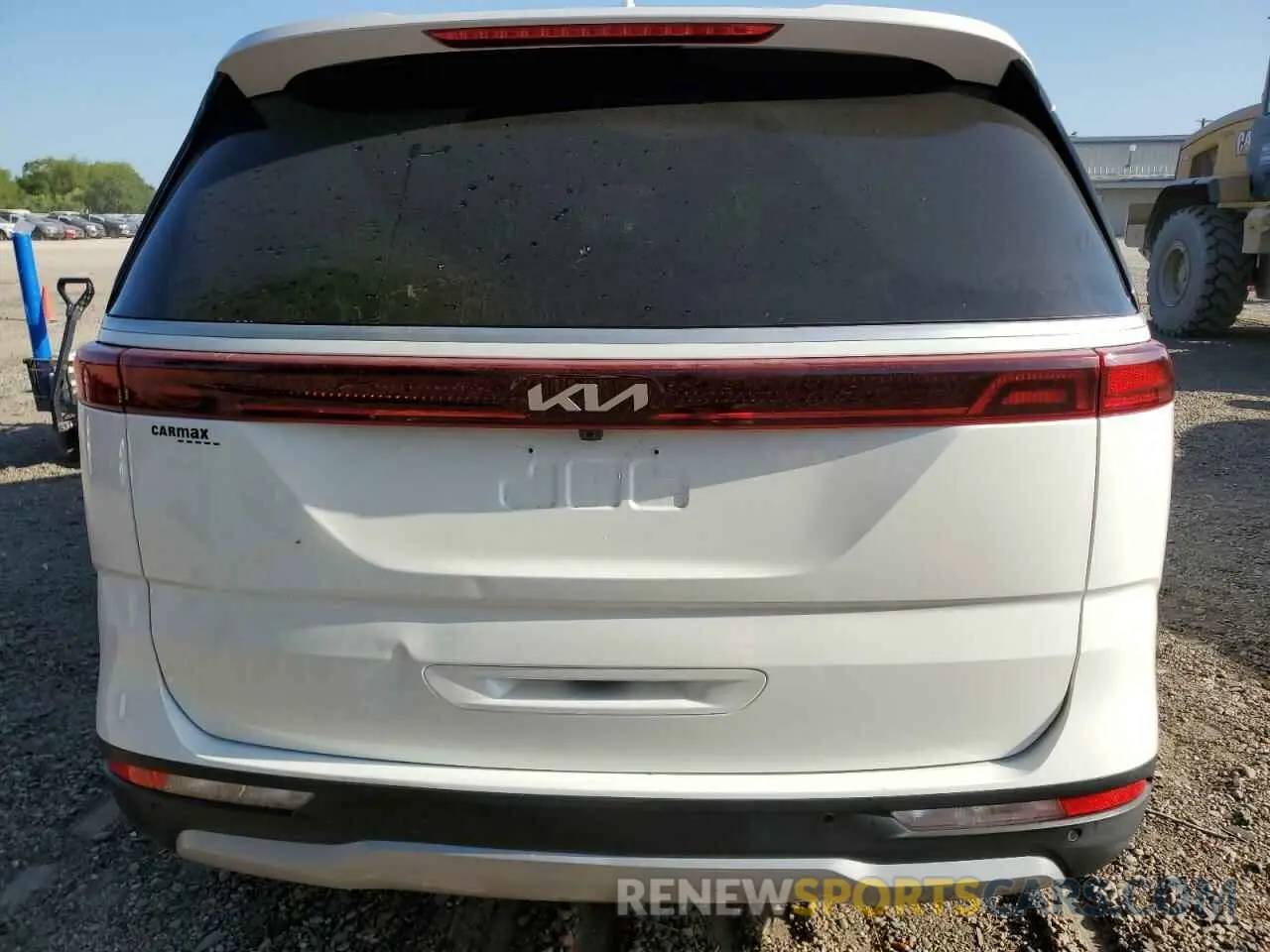 6 Photograph of a damaged car KNDNB4H38N6125113 KIA CARNIVAL L 2022