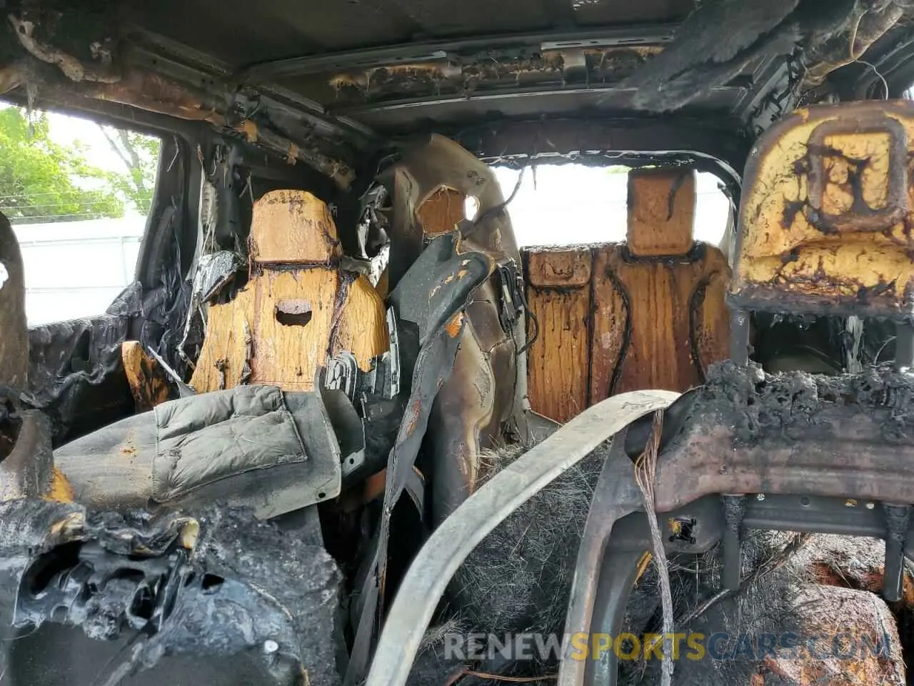 10 Photograph of a damaged car KNDNB4H38N6186039 KIA CARNIVAL L 2022