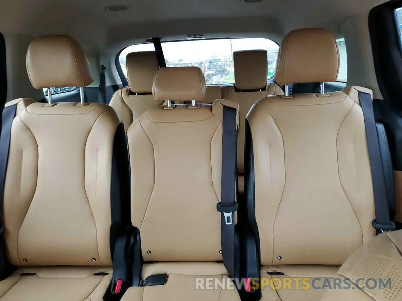 10 Photograph of a damaged car KNDNB4H3XN6106708 KIA CARNIVAL L 2022