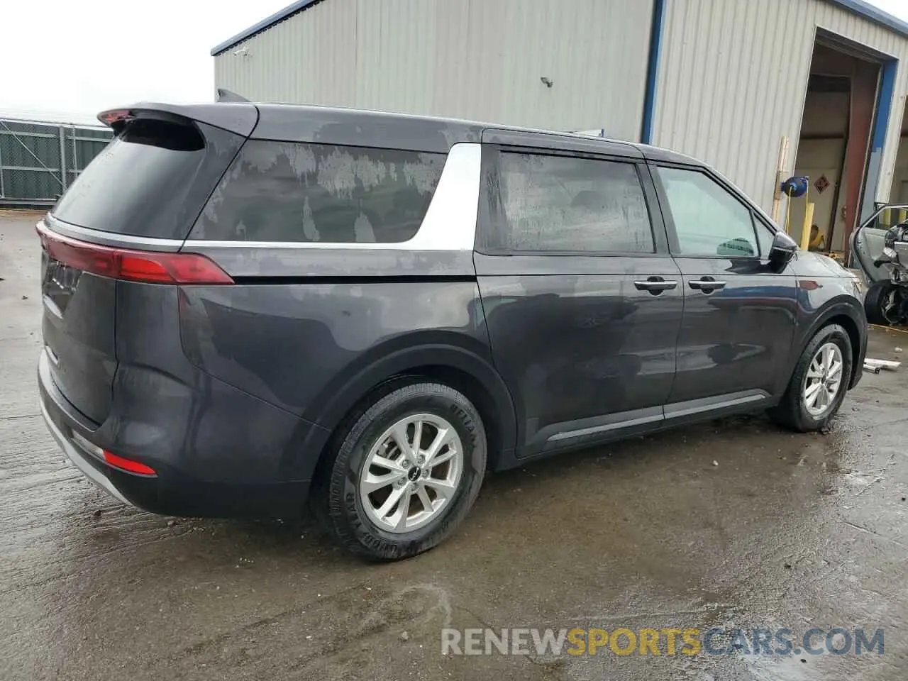 3 Photograph of a damaged car KNDNB4H3XN6106708 KIA CARNIVAL L 2022