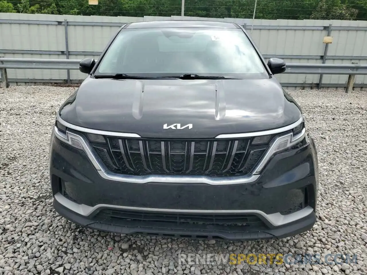 5 Photograph of a damaged car KNDNB4H3XN6114727 KIA CARNIVAL L 2022