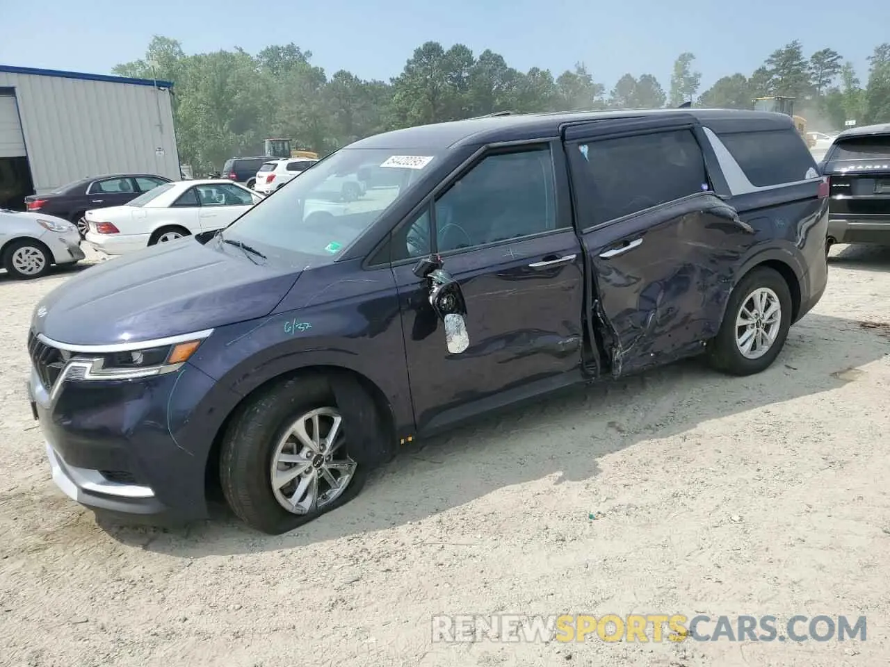 1 Photograph of a damaged car KNDNB4H31P6282940 KIA CARNIVAL L 2023