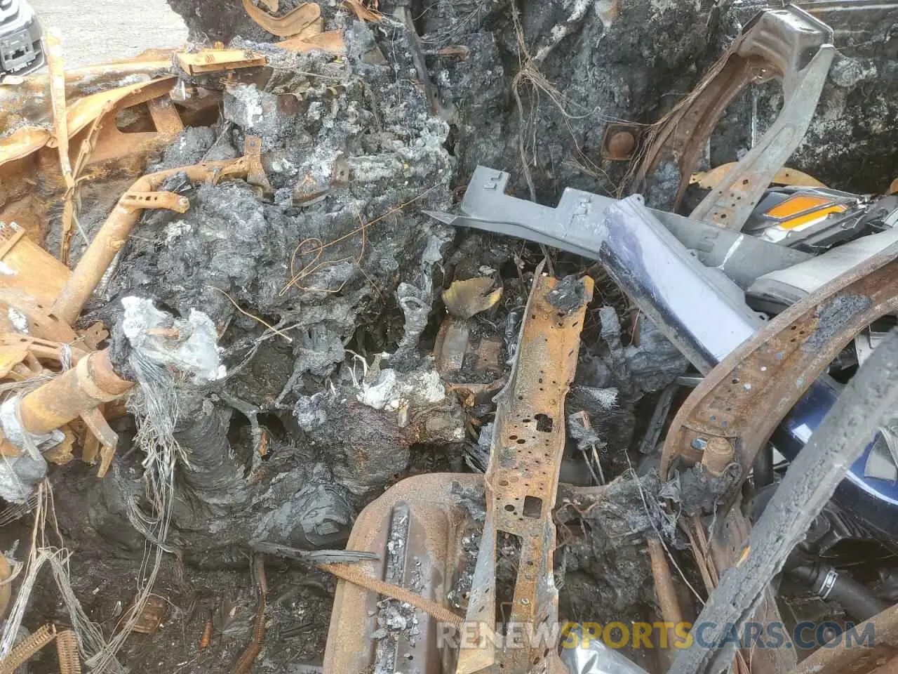 7 Photograph of a damaged car KNDNB4H32P6288262 KIA CARNIVAL L 2023
