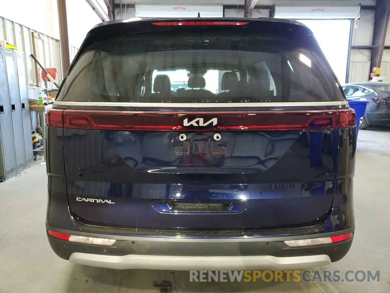 6 Photograph of a damaged car KNDNB4H33P6266402 KIA CARNIVAL L 2023