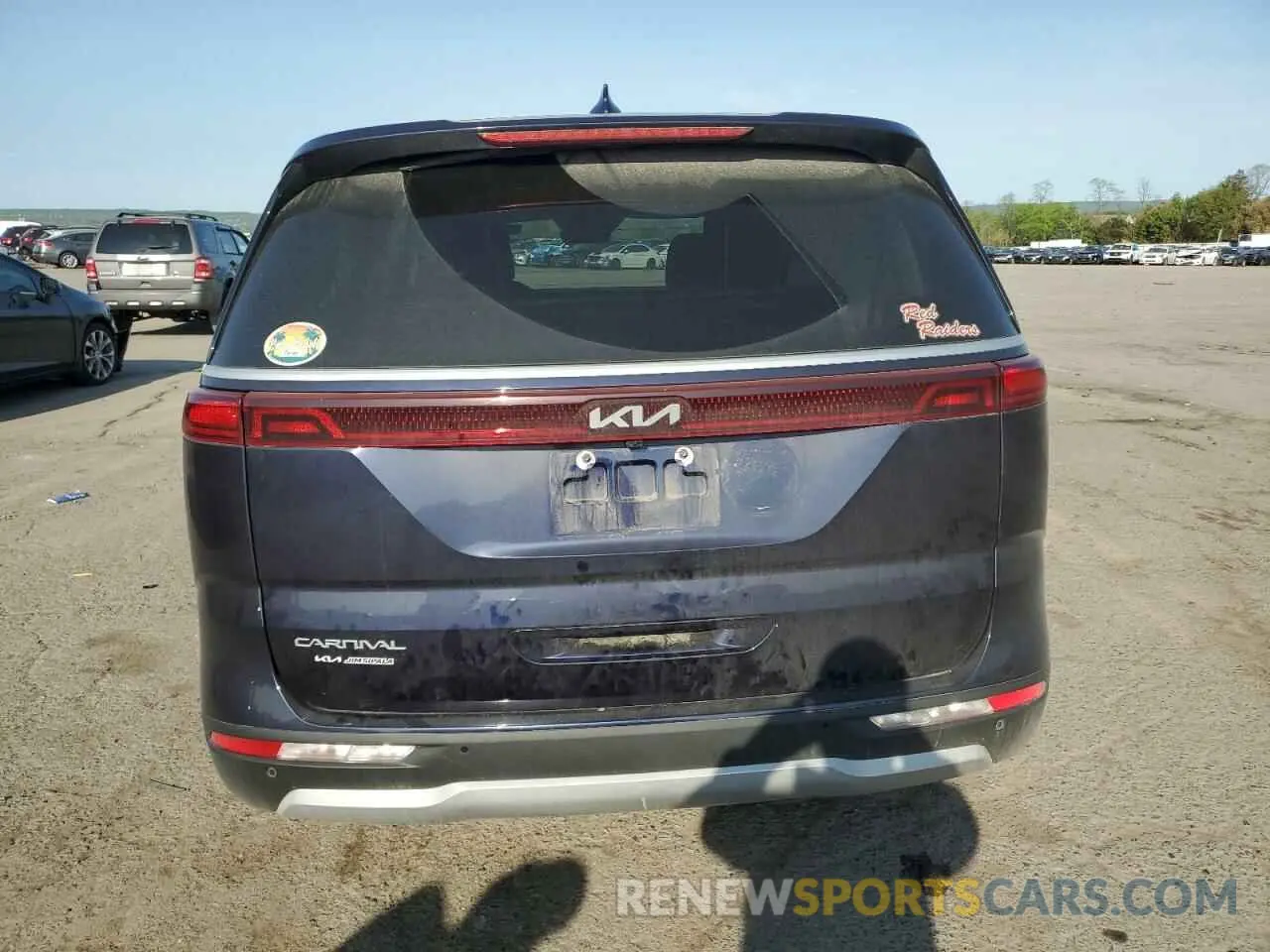 6 Photograph of a damaged car KNDNB4H37P6198332 KIA CARNIVAL L 2023