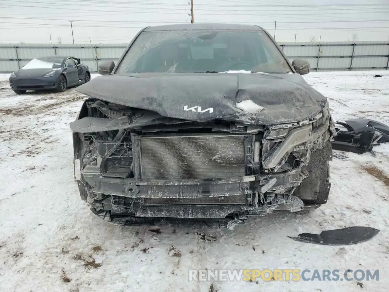 5 Photograph of a damaged car KNDNB4H37P6245410 KIA CARNIVAL L 2023