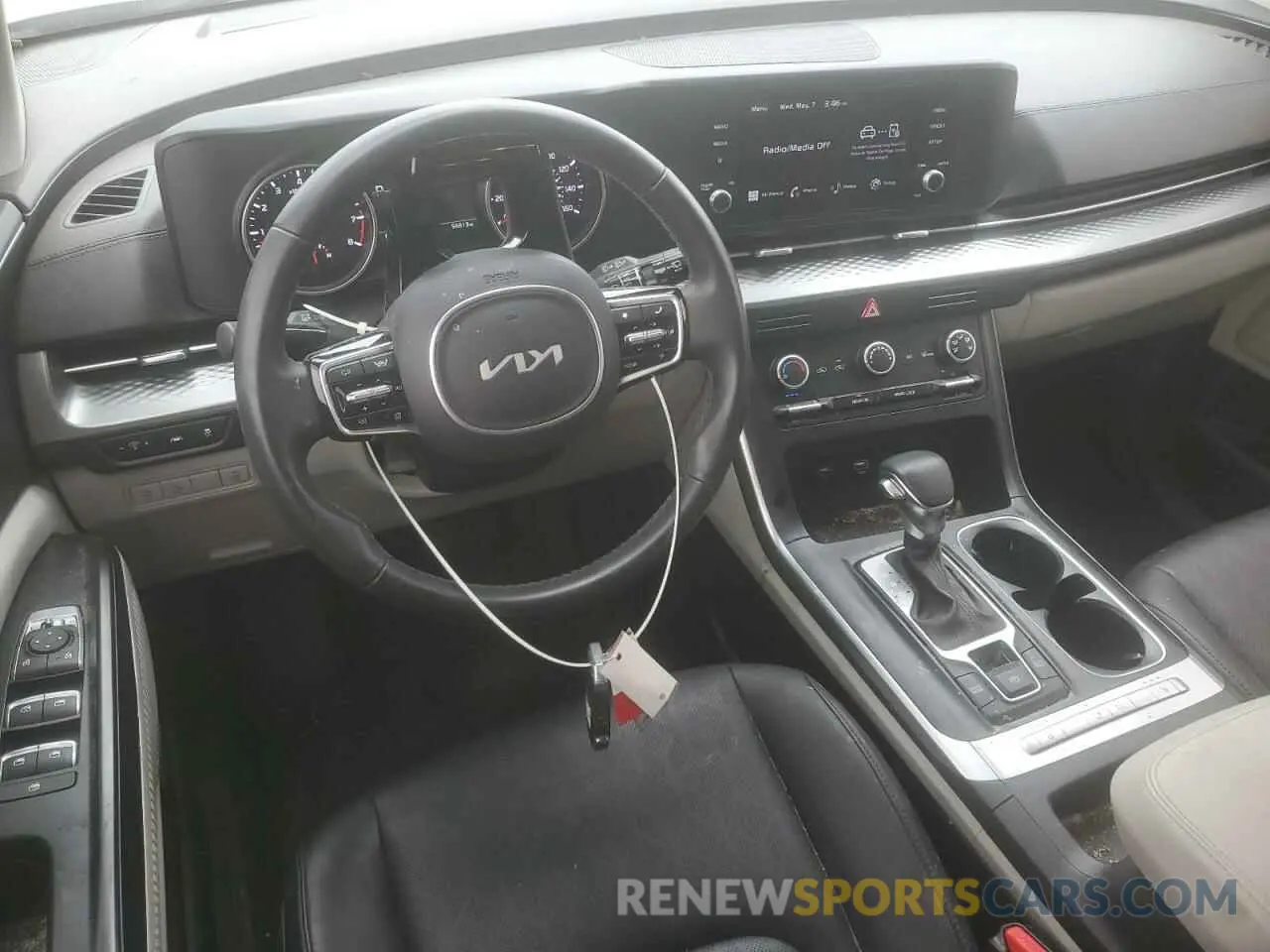 8 Photograph of a damaged car KNDNB4H37P6252874 KIA CARNIVAL L 2023