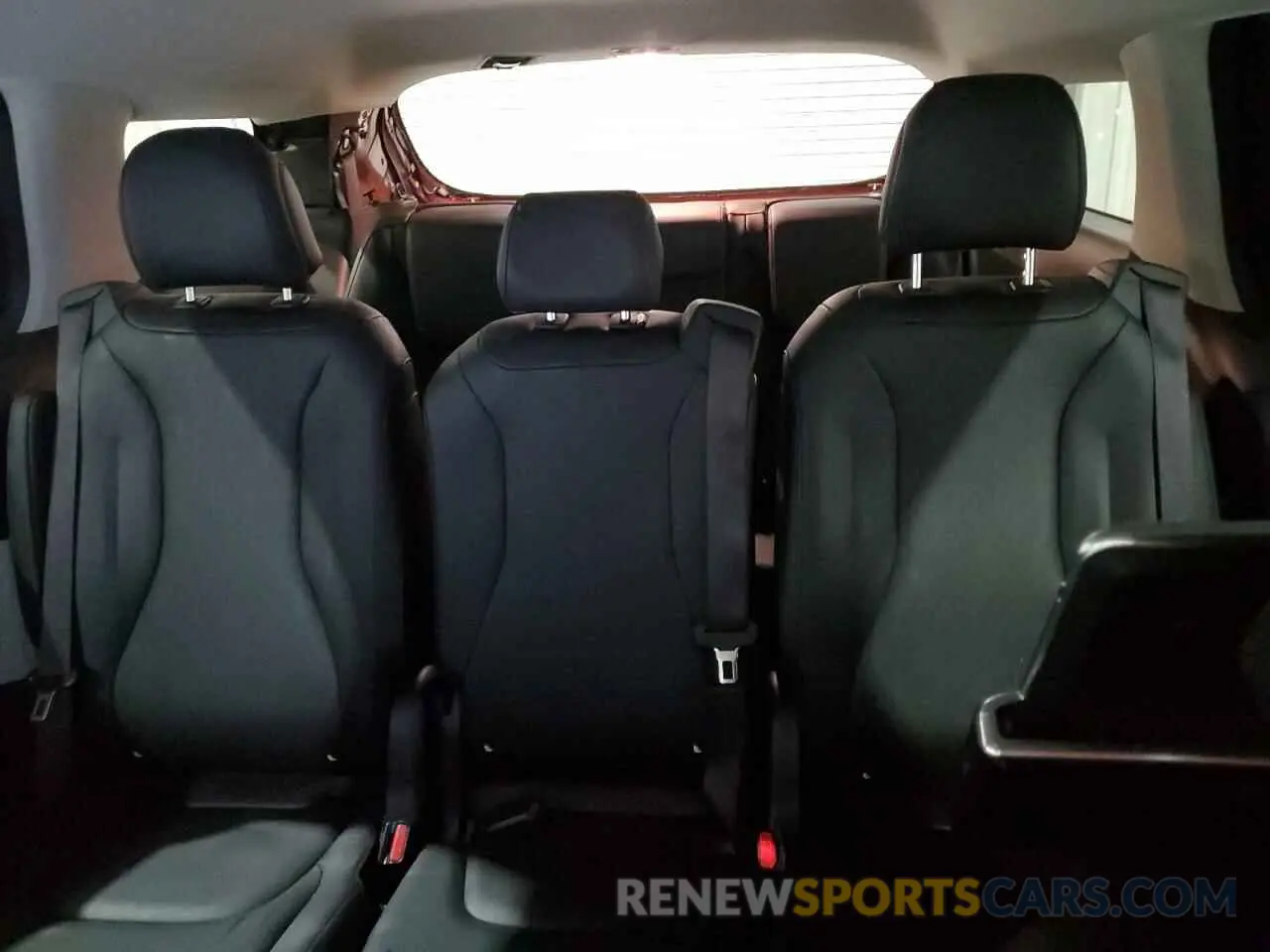 10 Фотография поврежденного автомобиля KNDNB4H39P6227409 KIA CARNIVAL L 2023