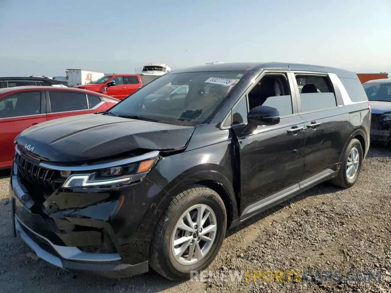 1 Photograph of a damaged car KNDNB4H35R6337764 KIA CARNIVAL L 2024