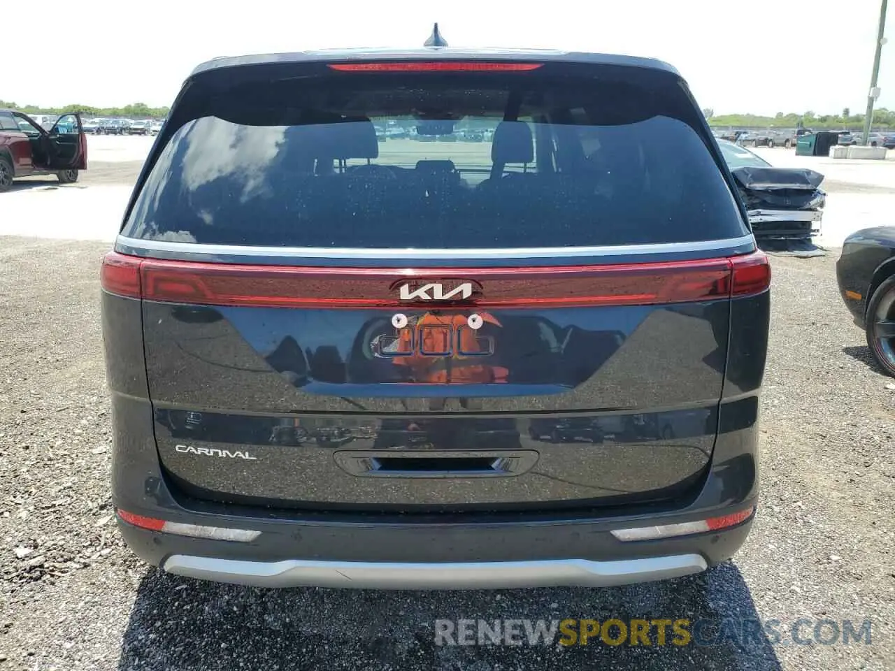 6 Photograph of a damaged car KNDNB4H36R6401617 KIA CARNIVAL L 2024