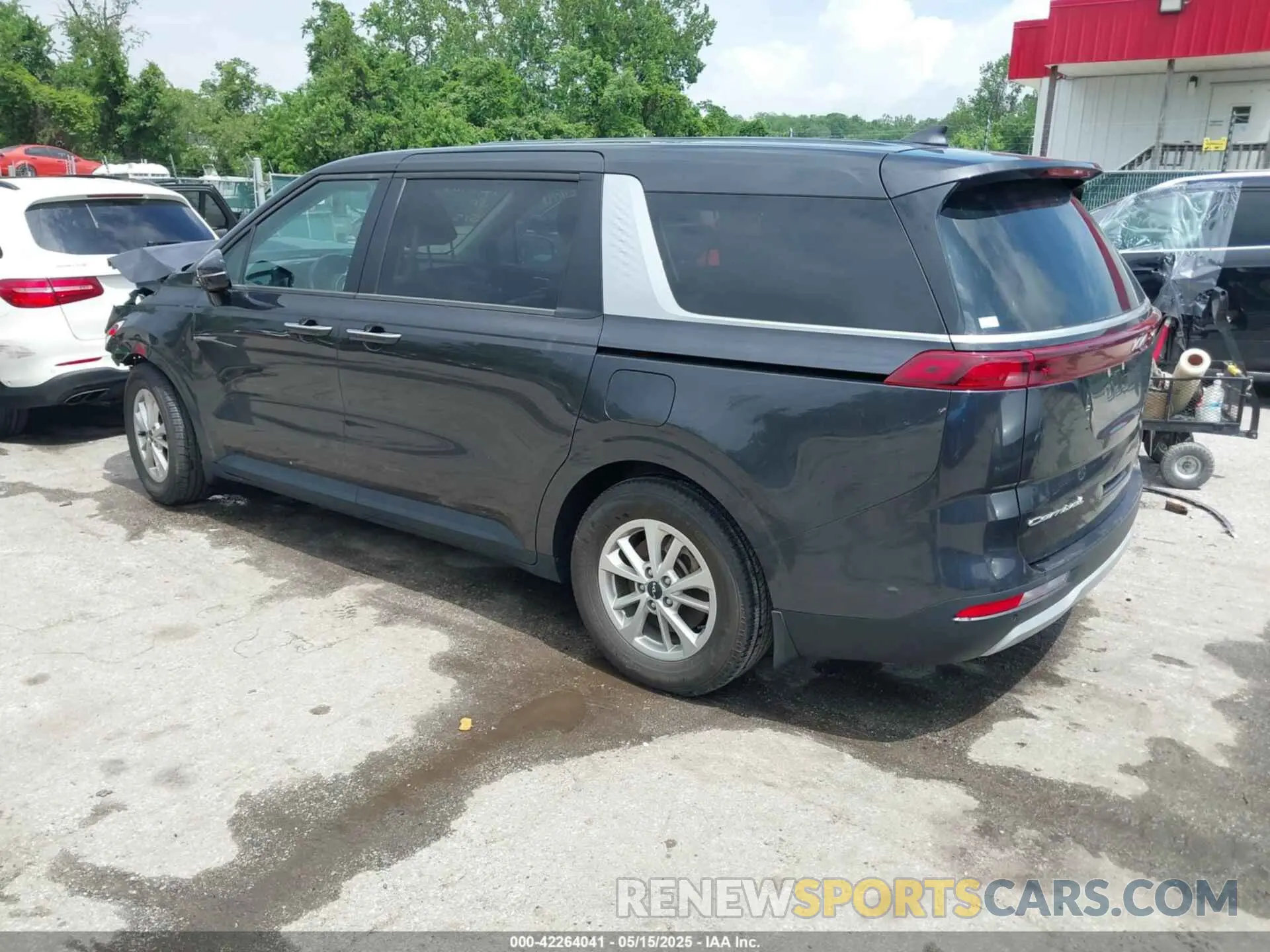 3 Фотография поврежденного автомобиля KNDNB4H33N6115072 KIA CARNIVAL MPV 2022