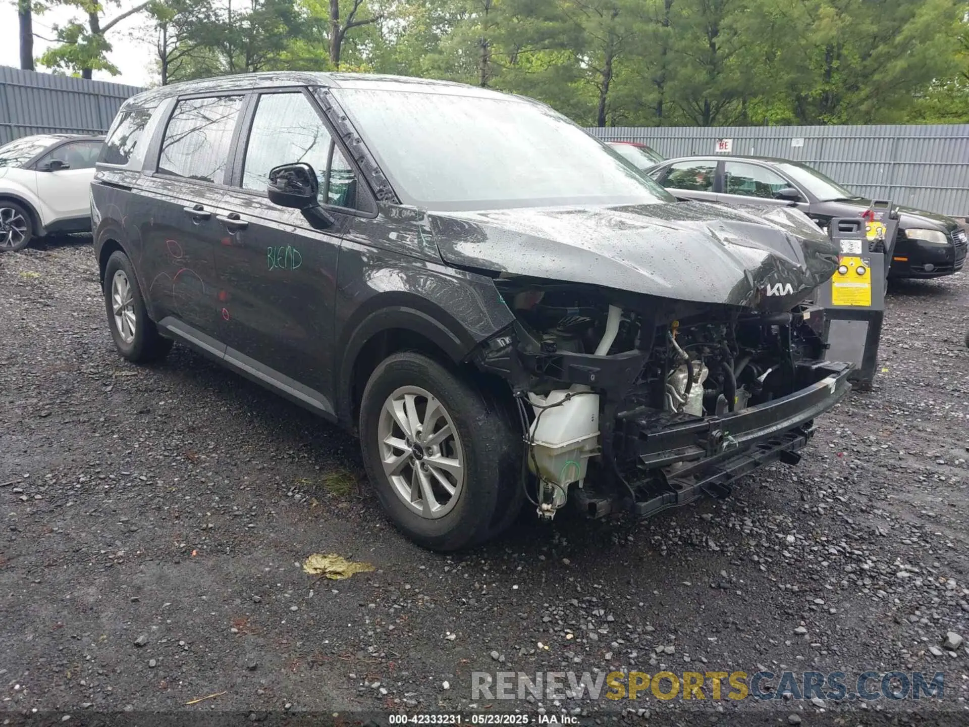 1 Photograph of a damaged car KNDNB4H33N6137752 KIA CARNIVAL MPV 2022