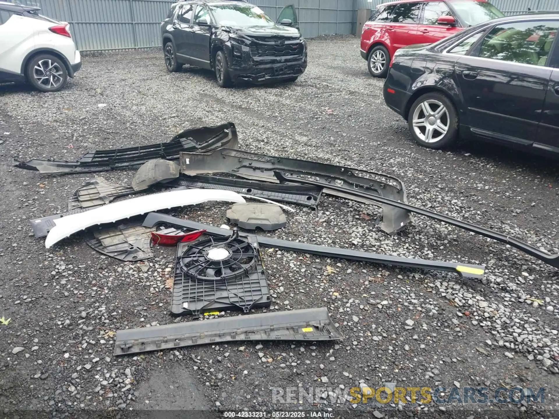 12 Photograph of a damaged car KNDNB4H33N6137752 KIA CARNIVAL MPV 2022