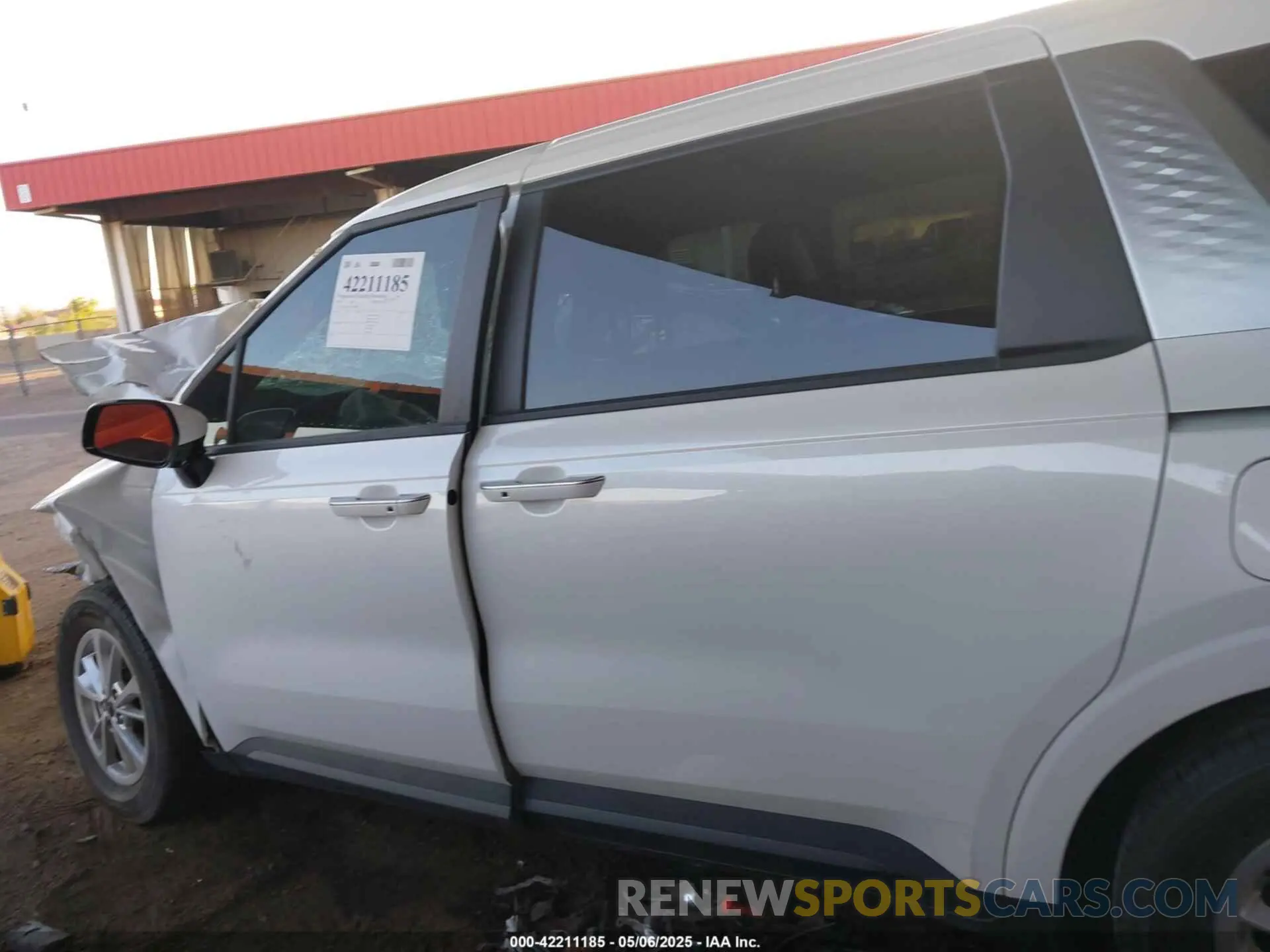 13 Фотография поврежденного автомобиля KNDNB4H35N6189948 KIA CARNIVAL MPV 2022