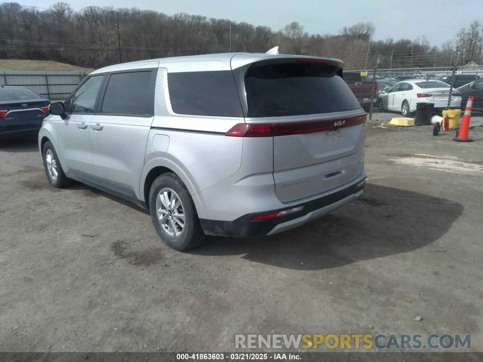3 Фотография поврежденного автомобиля KNDNB4H38N6067651 KIA CARNIVAL MPV 2022