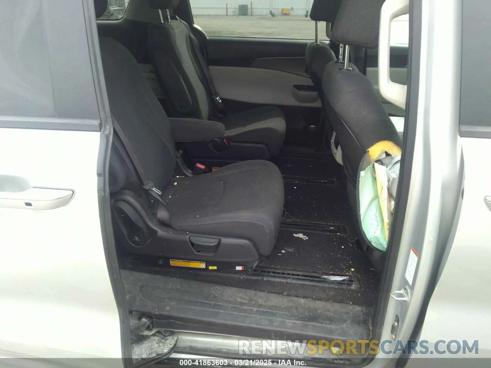 8 Фотография поврежденного автомобиля KNDNB4H38N6067651 KIA CARNIVAL MPV 2022
