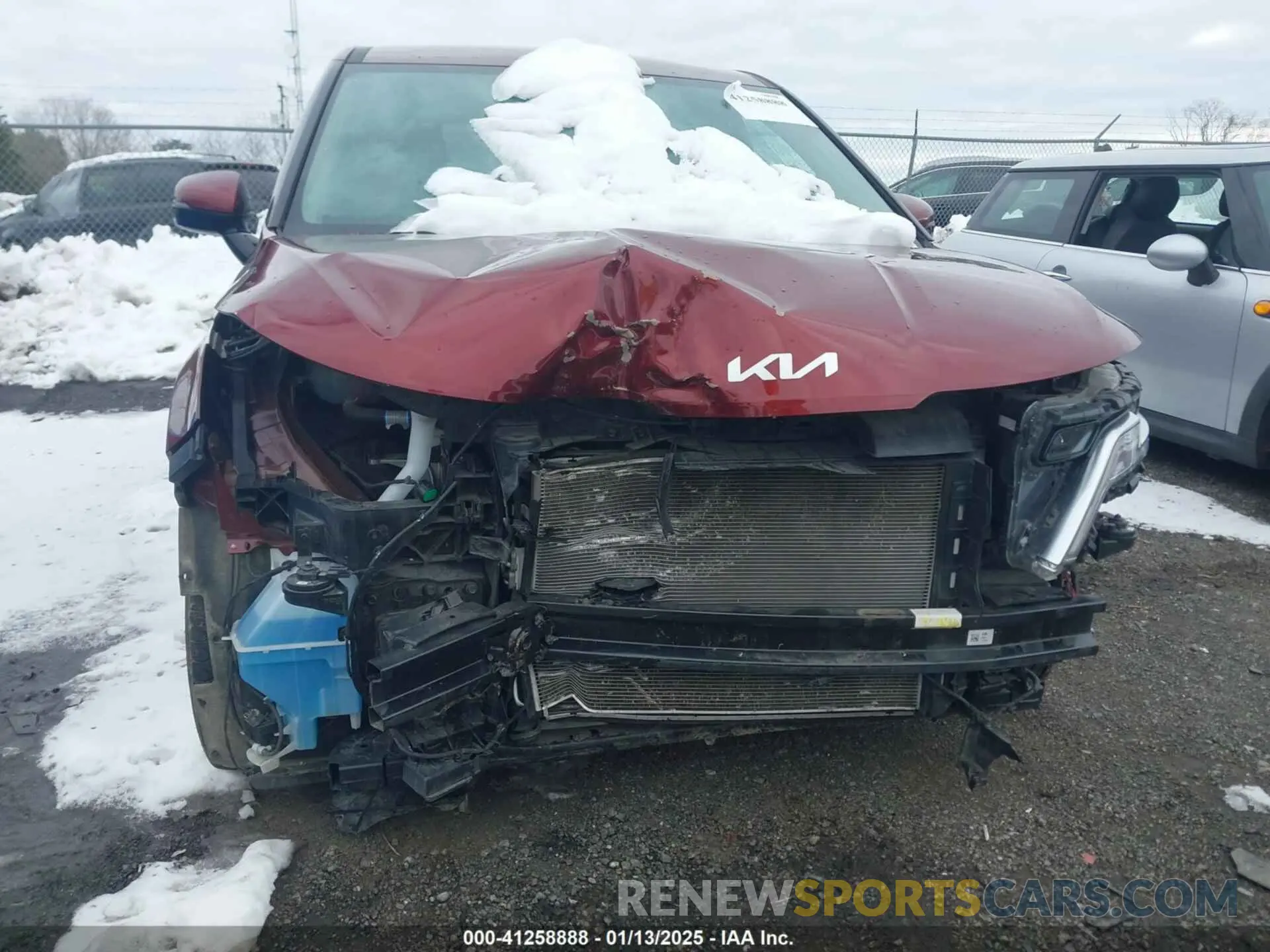 6 Photograph of a damaged car KNDNB4H39N6190522 KIA CARNIVAL MPV 2022