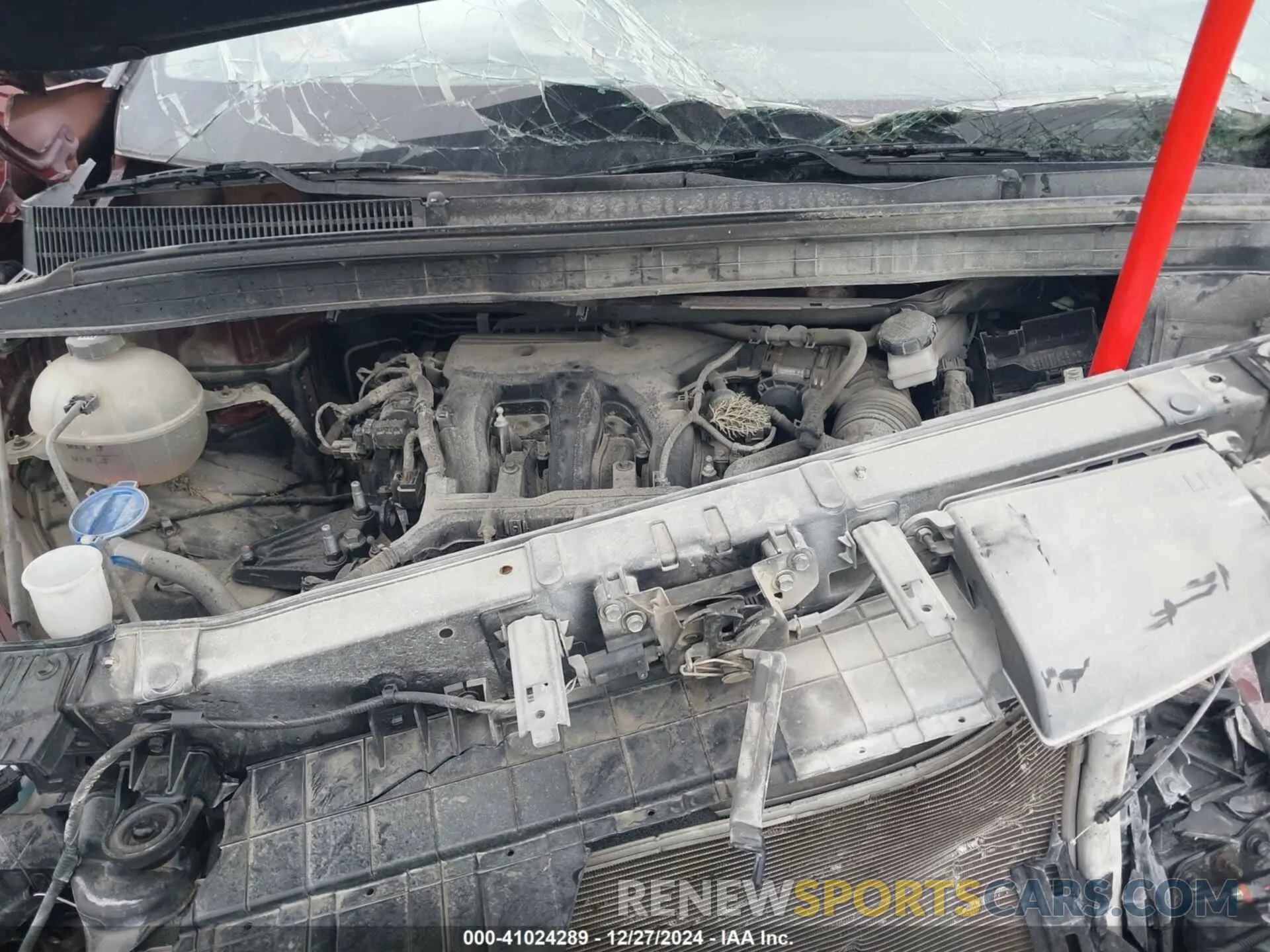 10 Photograph of a damaged car KNDNC5H36N6097184 KIA CARNIVAL MPV 2022