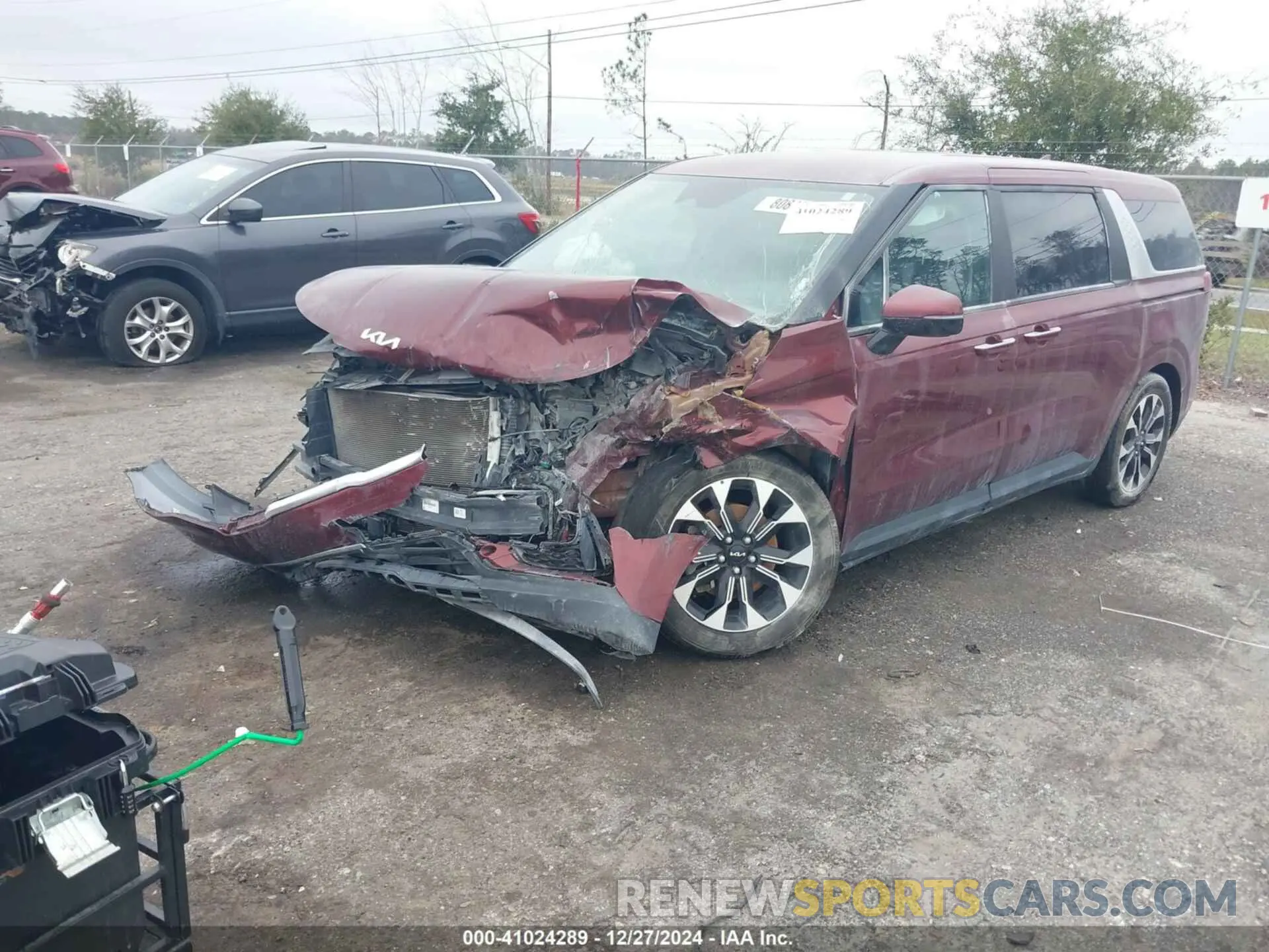 2 Photograph of a damaged car KNDNC5H36N6097184 KIA CARNIVAL MPV 2022