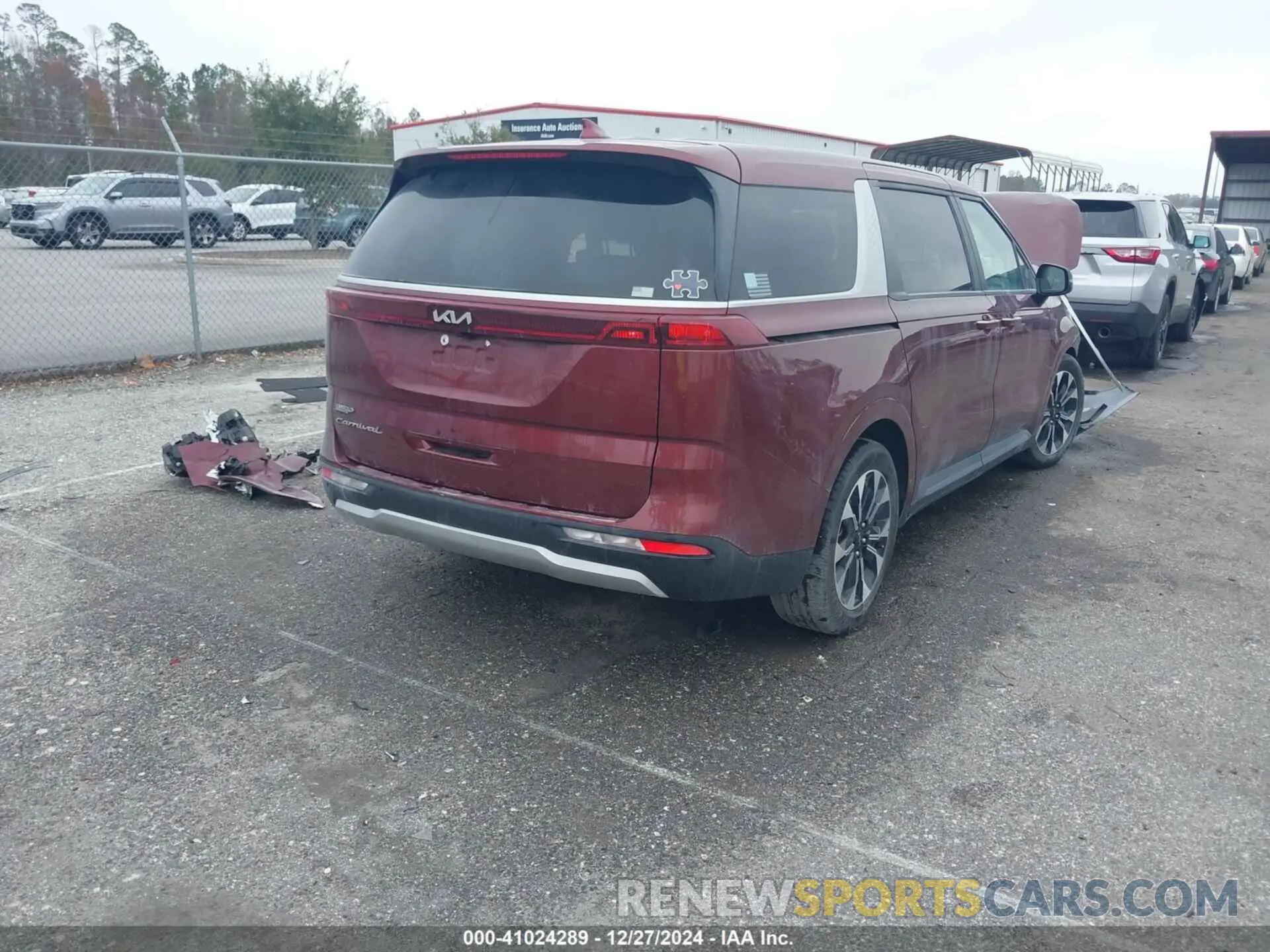 4 Photograph of a damaged car KNDNC5H36N6097184 KIA CARNIVAL MPV 2022