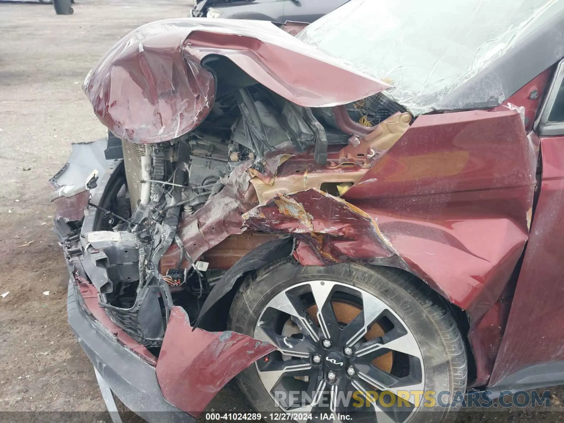 6 Photograph of a damaged car KNDNC5H36N6097184 KIA CARNIVAL MPV 2022