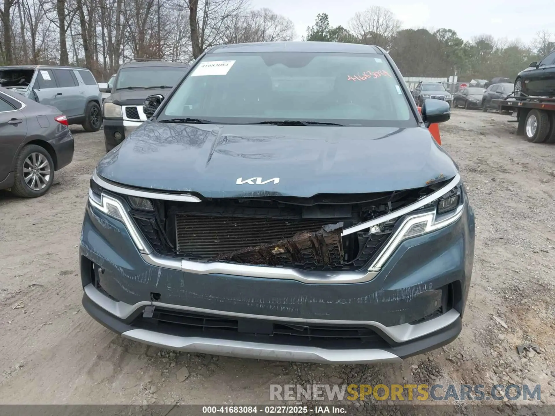 12 Photograph of a damaged car KNDNC5H36N6126232 KIA CARNIVAL MPV 2022
