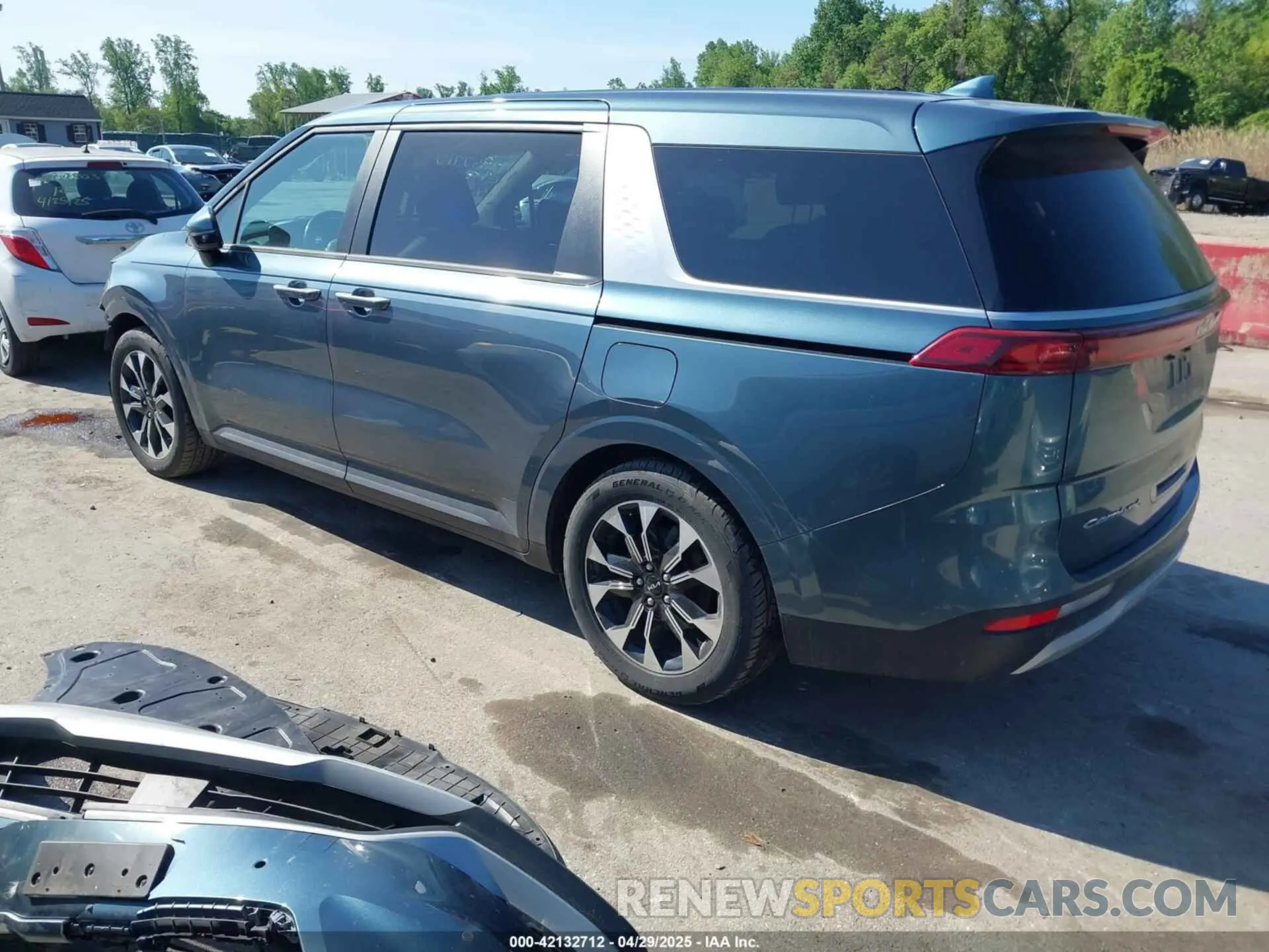 3 Фотография поврежденного автомобиля KNDNC5H3XN6061465 KIA CARNIVAL MPV 2022