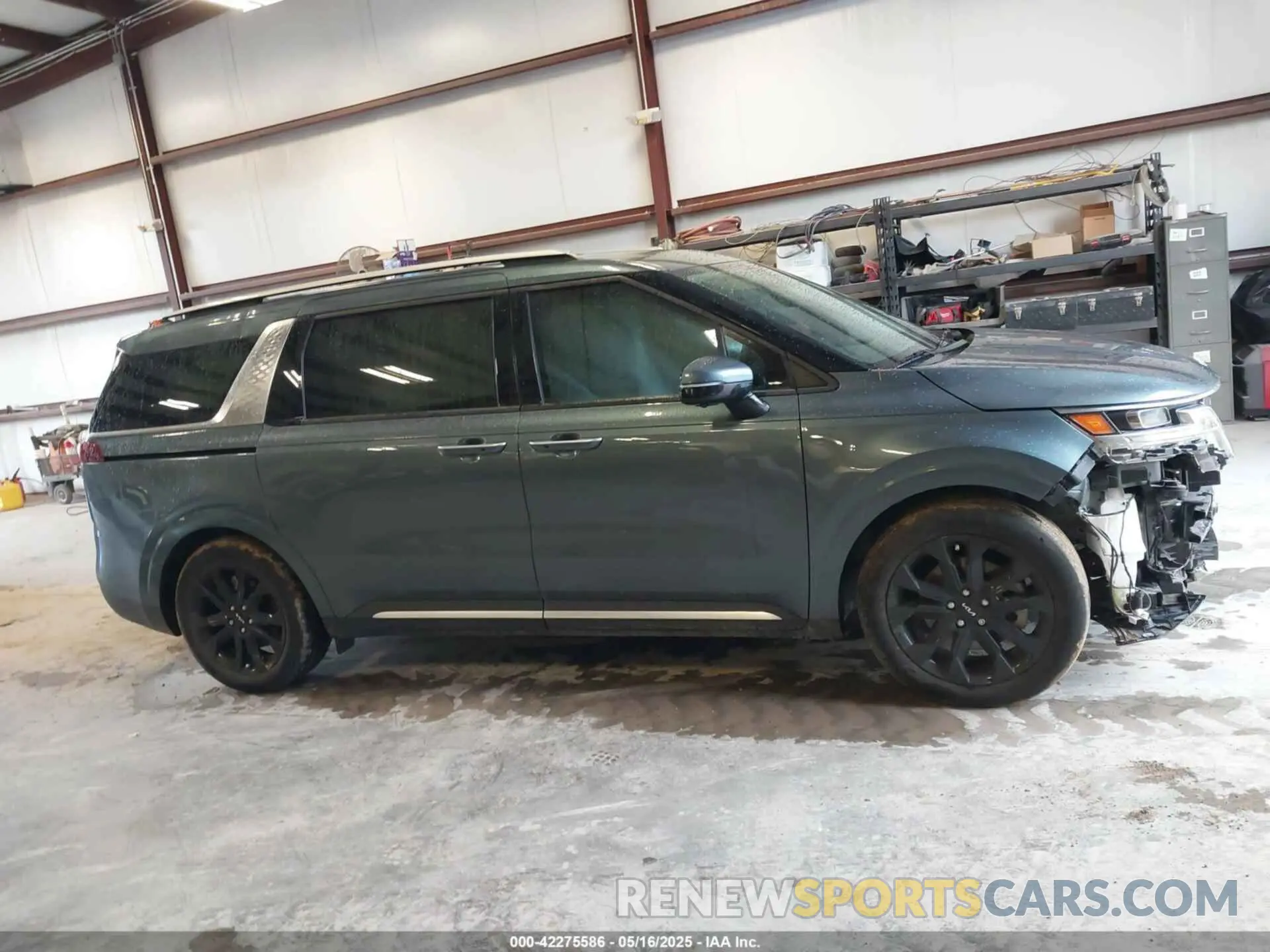 14 Photograph of a damaged car KNDNE5H34N6062198 KIA CARNIVAL MPV 2022