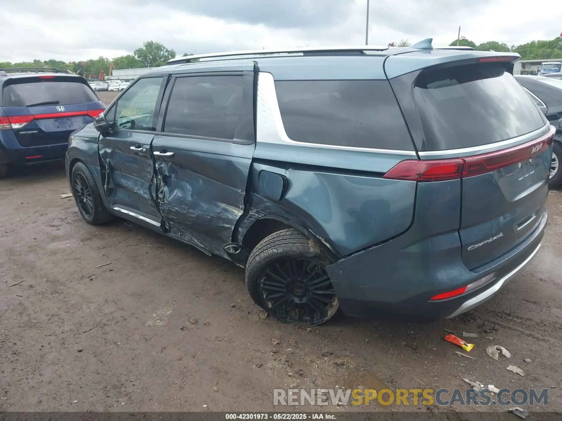 3 Фотография поврежденного автомобиля KNDNE5H35N6064087 KIA CARNIVAL MPV 2022