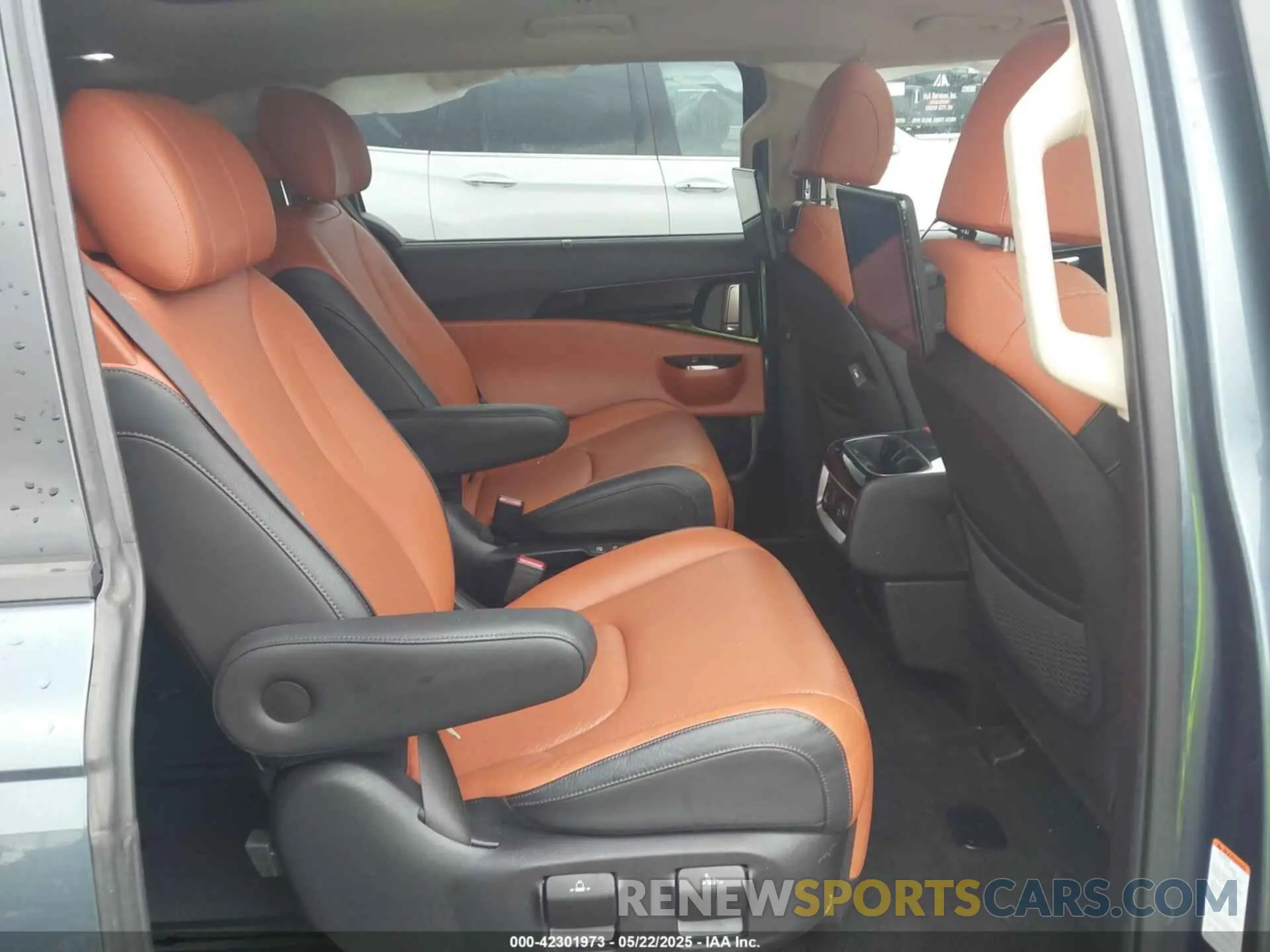 8 Фотография поврежденного автомобиля KNDNE5H35N6064087 KIA CARNIVAL MPV 2022
