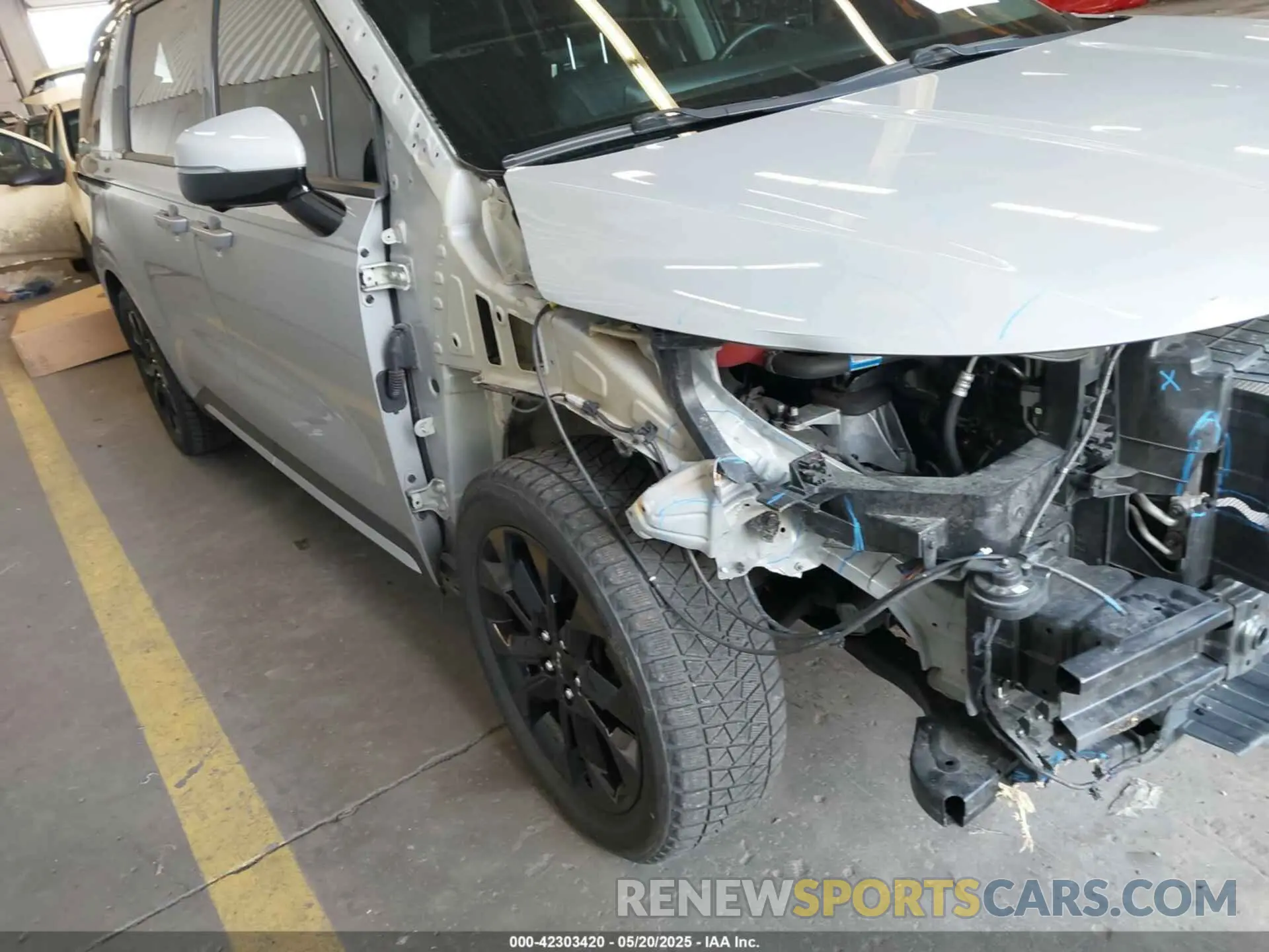 20 Photograph of a damaged car KNDNE5H38N6143429 KIA CARNIVAL MPV 2022
