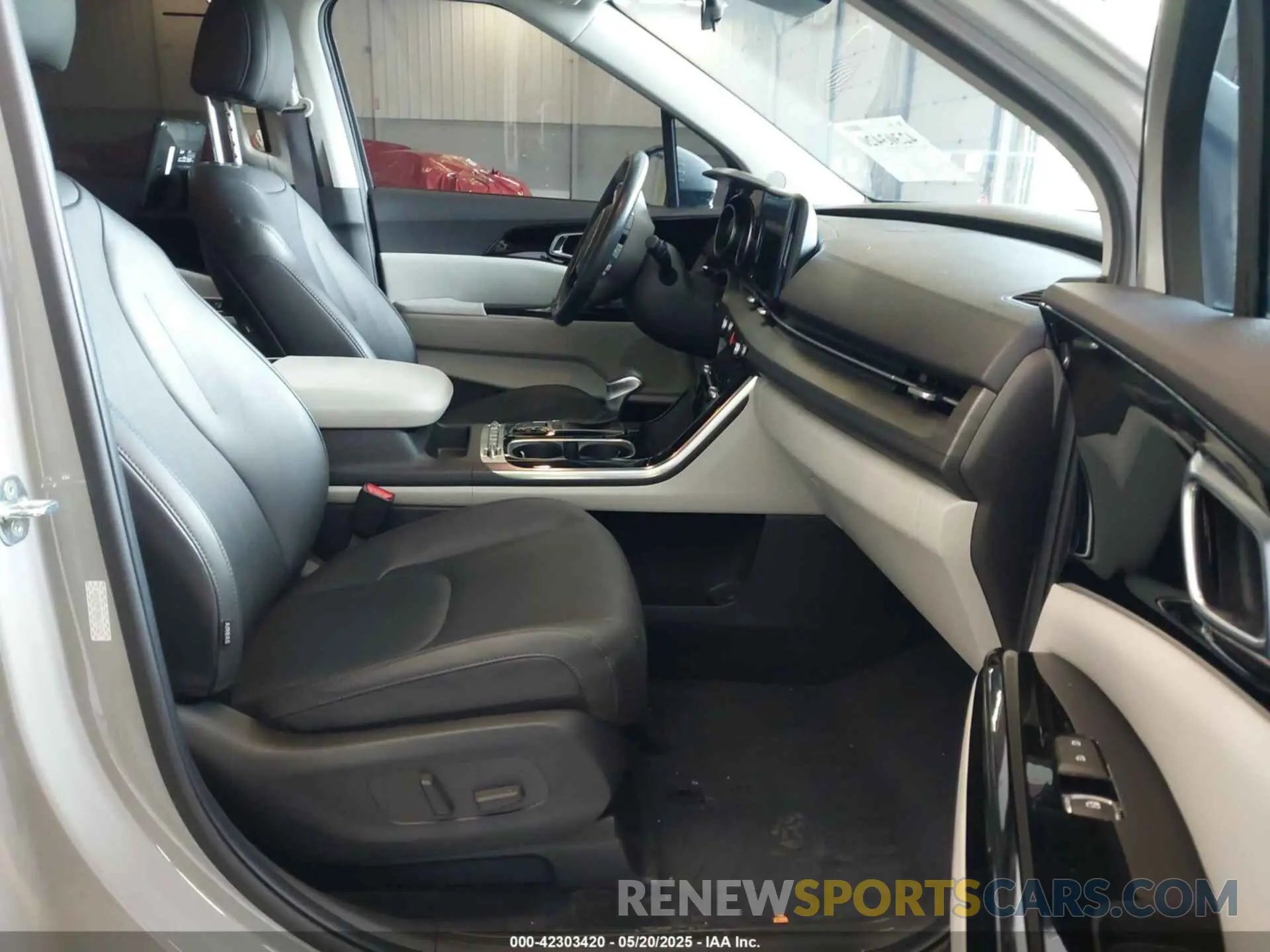 5 Photograph of a damaged car KNDNE5H38N6143429 KIA CARNIVAL MPV 2022