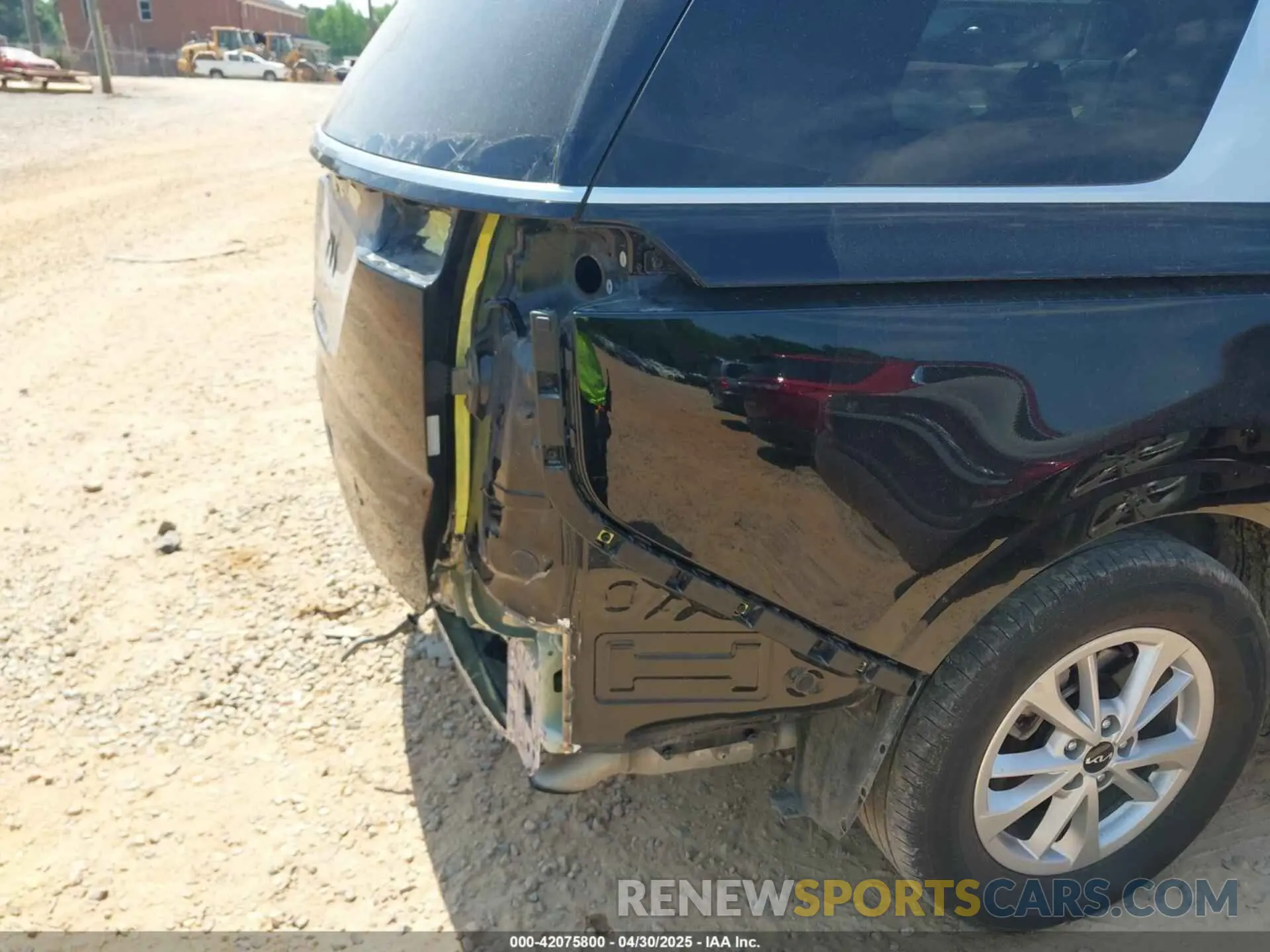 20 Фотография поврежденного автомобиля KNDNB4H34P6291213 KIA CARNIVAL MPV 2023