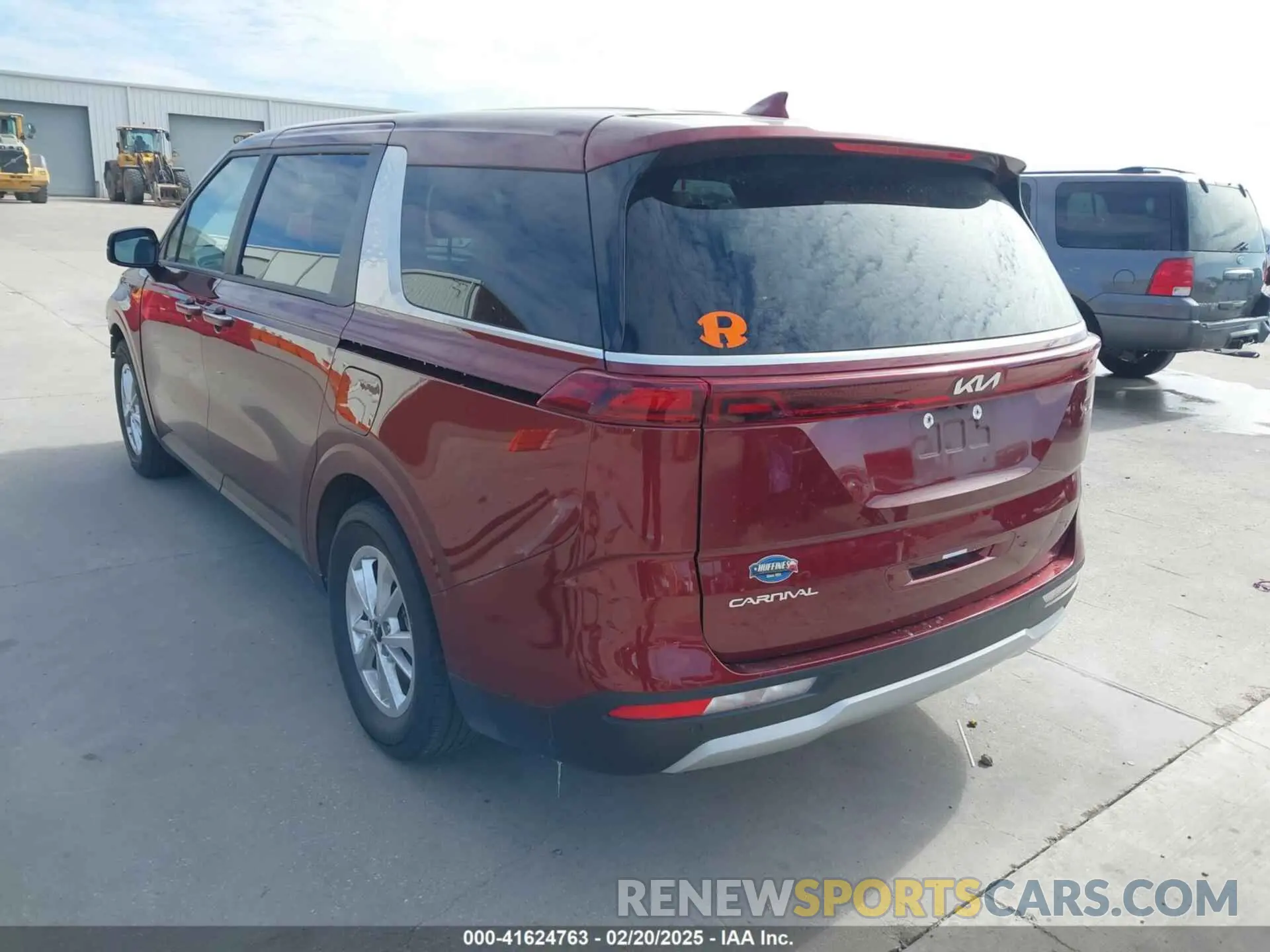 3 Photograph of a damaged car KNDNB4H35P6262707 KIA CARNIVAL MPV 2023