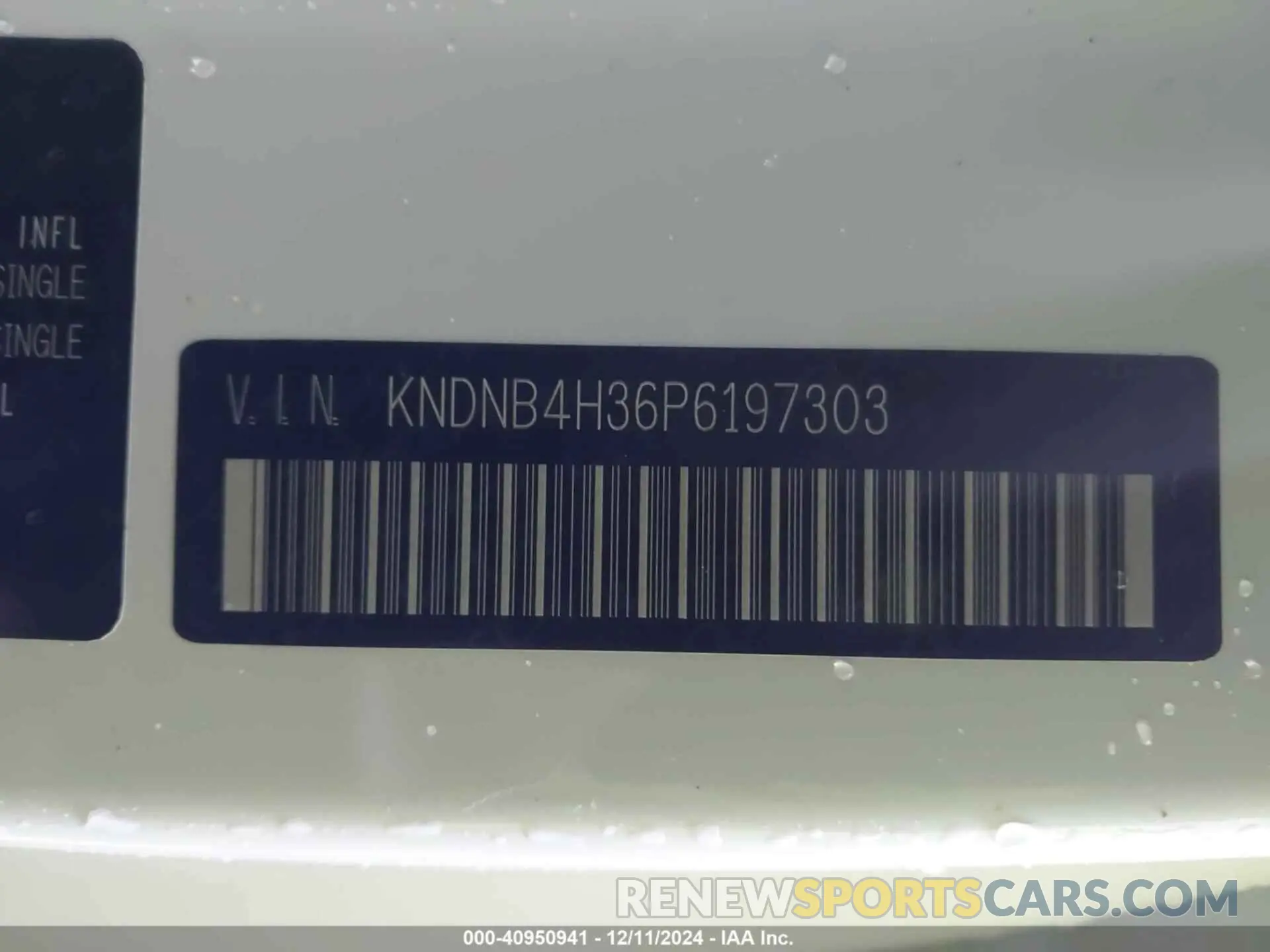 9 Photograph of a damaged car KNDNB4H36P6197303 KIA CARNIVAL MPV 2023