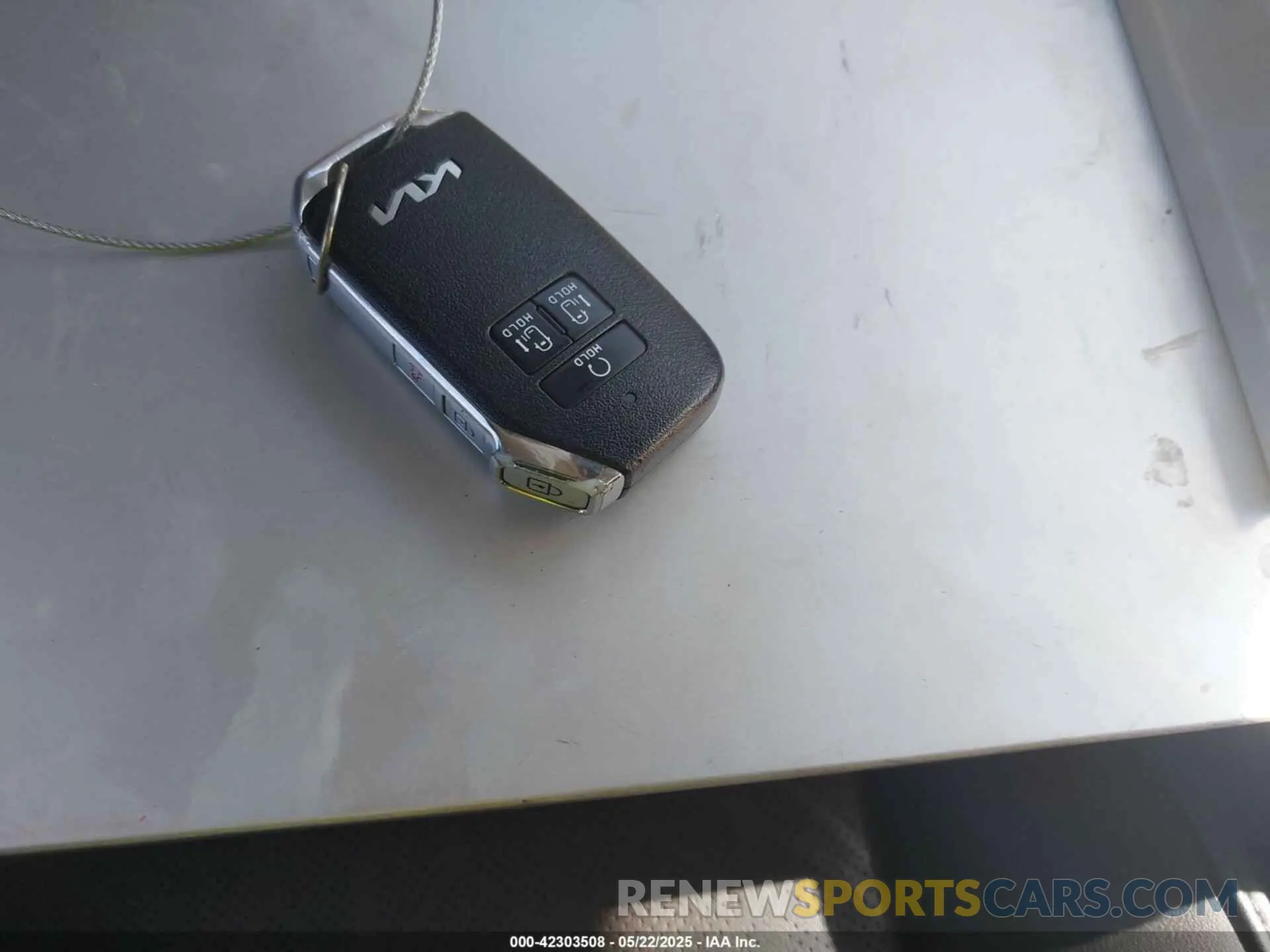 11 Photograph of a damaged car KNDNB4H38P6280649 KIA CARNIVAL MPV 2023