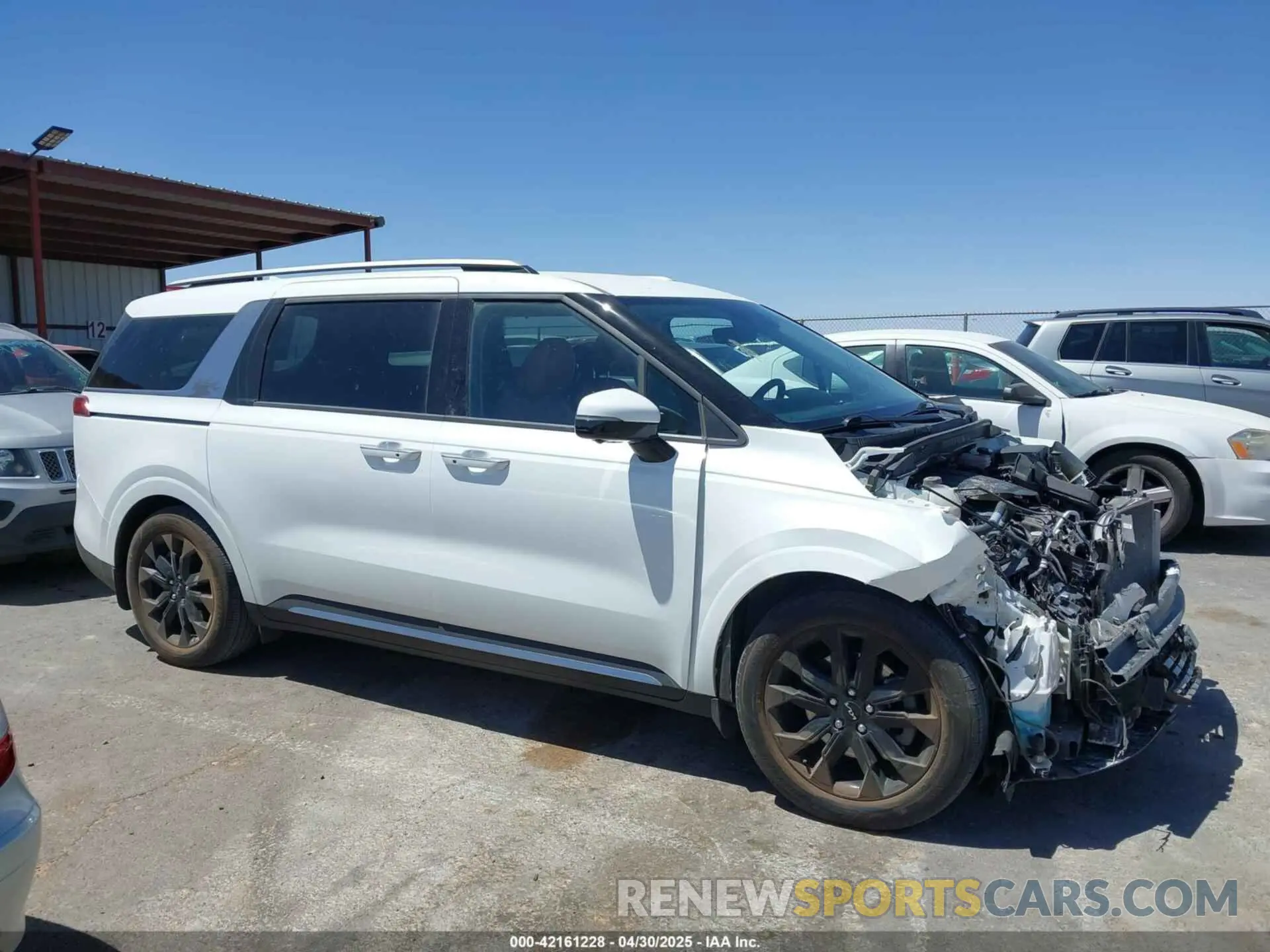13 Фотография поврежденного автомобиля KNDNE5H30P6221317 KIA CARNIVAL MPV 2023