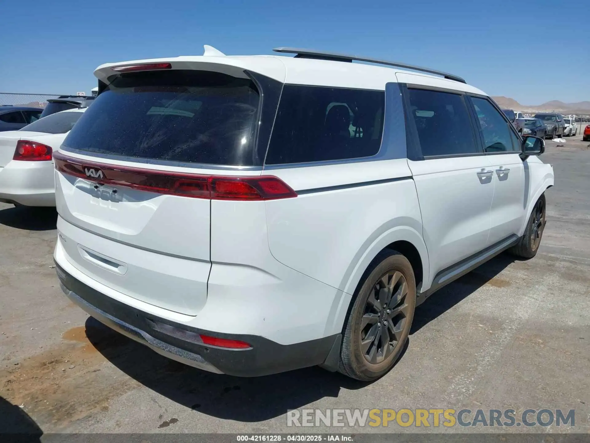 4 Фотография поврежденного автомобиля KNDNE5H30P6221317 KIA CARNIVAL MPV 2023