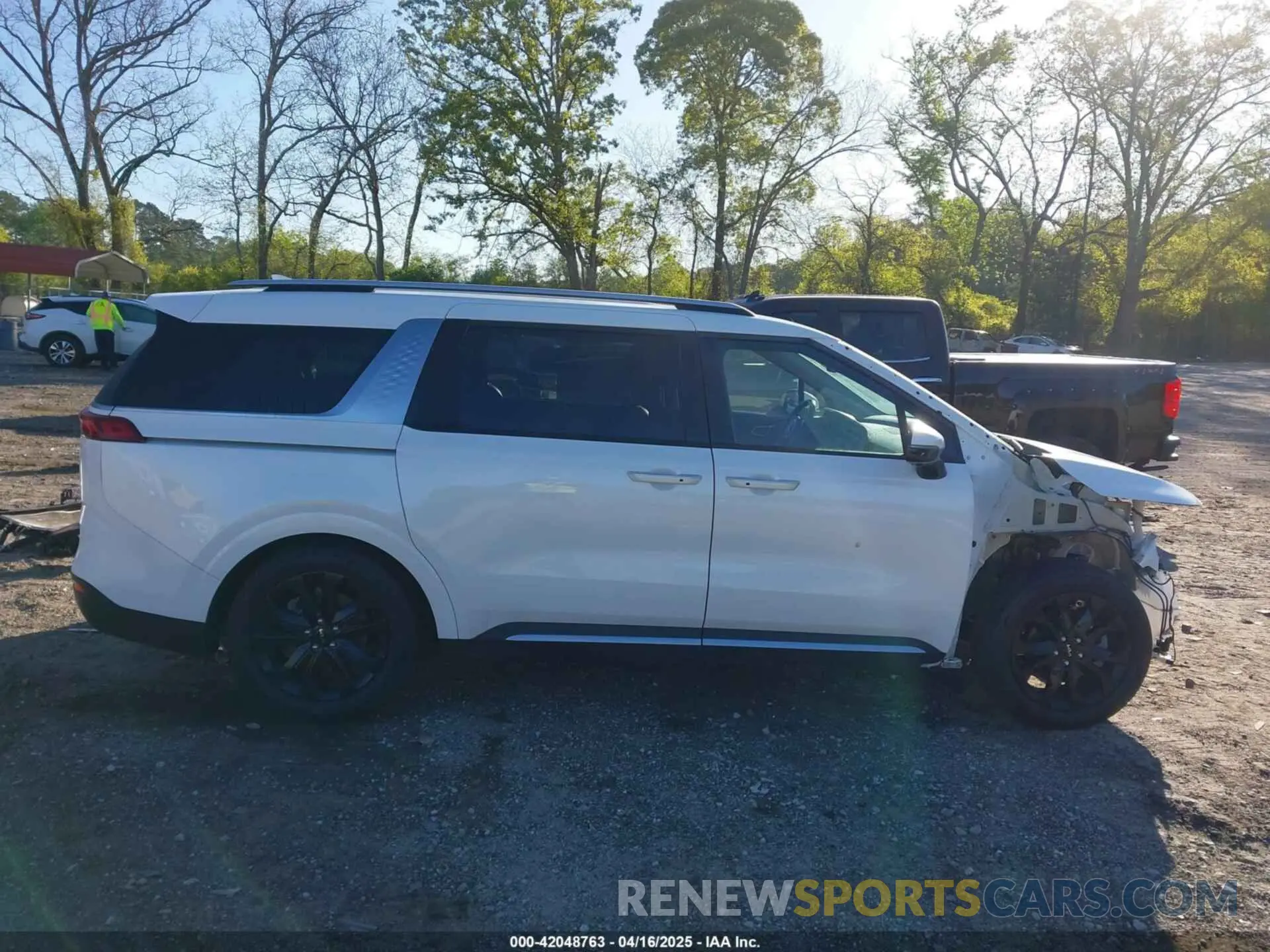 14 Фотография поврежденного автомобиля KNDNE5H36P6222827 KIA CARNIVAL MPV 2023