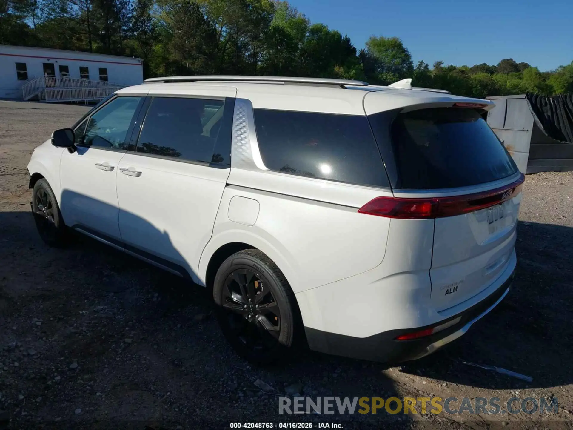 3 Фотография поврежденного автомобиля KNDNE5H36P6222827 KIA CARNIVAL MPV 2023